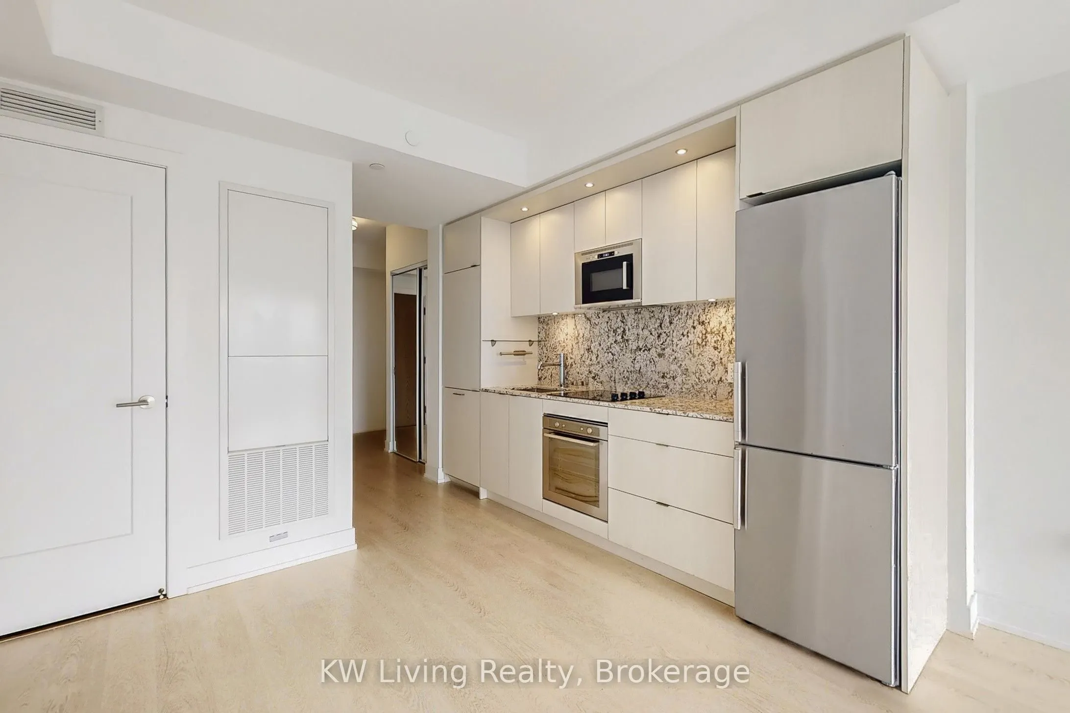 30 Inn on the Park Drive, #1608