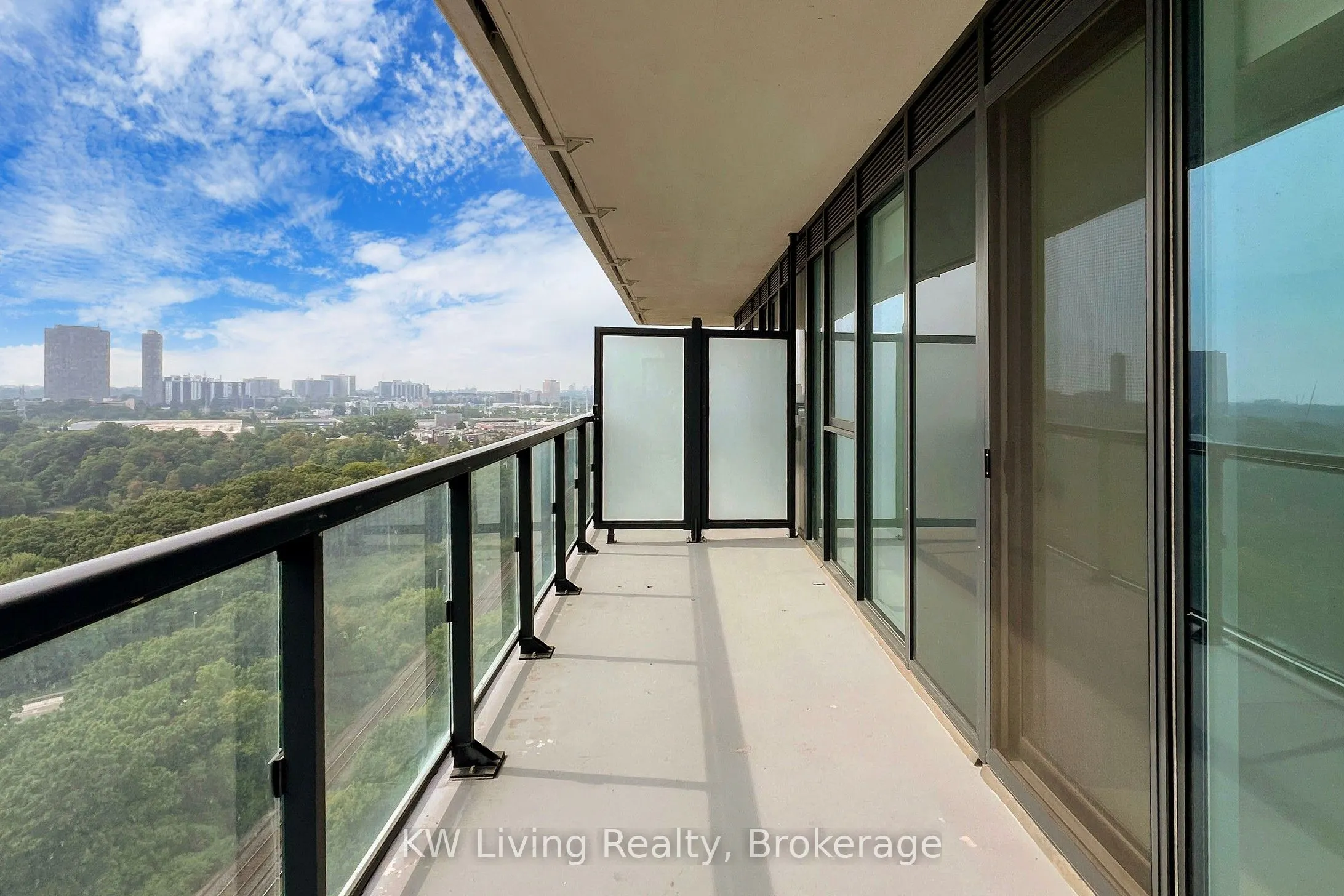 30 Inn on the Park Drive, #1608