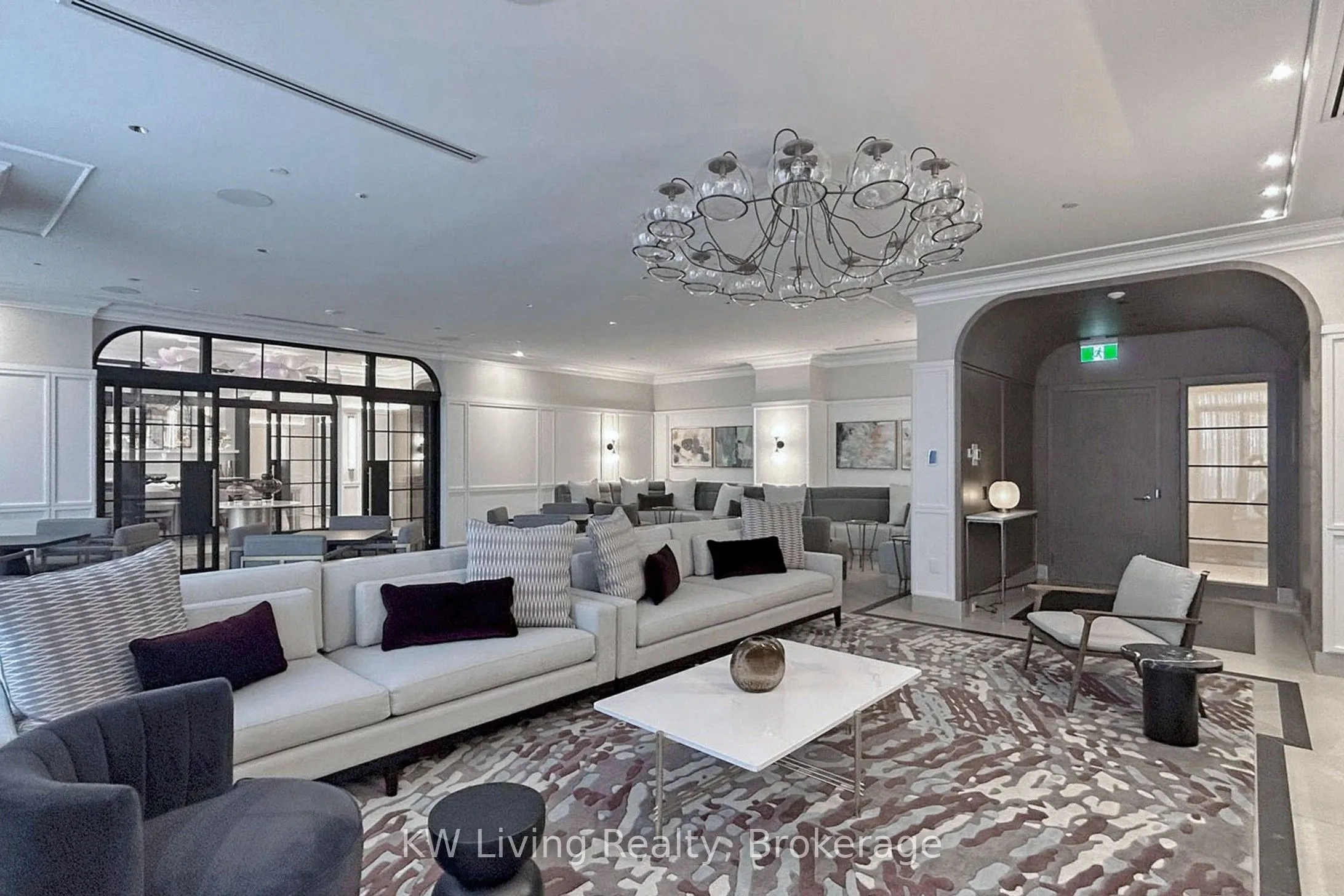 30 Inn on the Park Drive, #1608