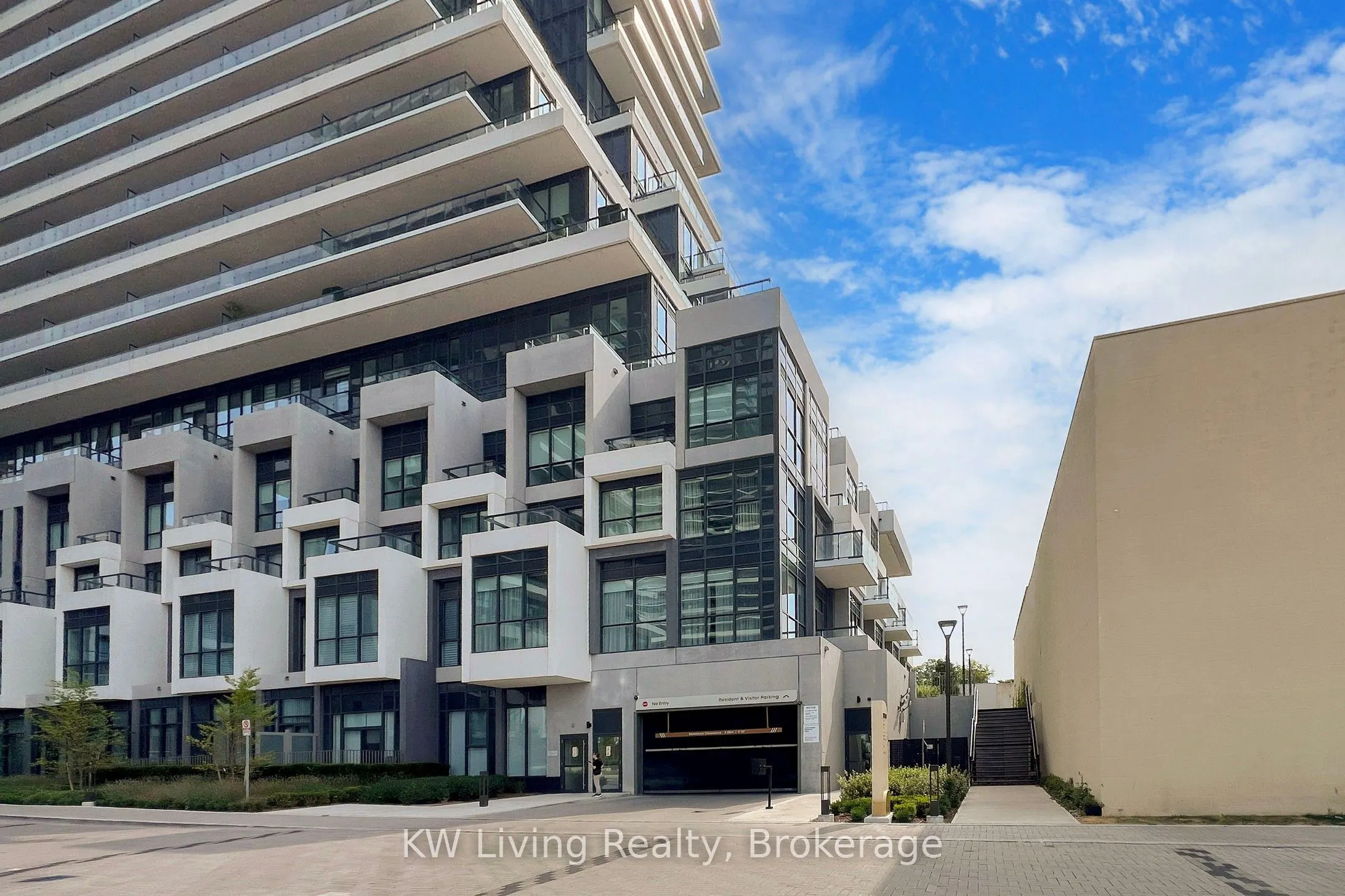 30 Inn on the Park Drive, #1608