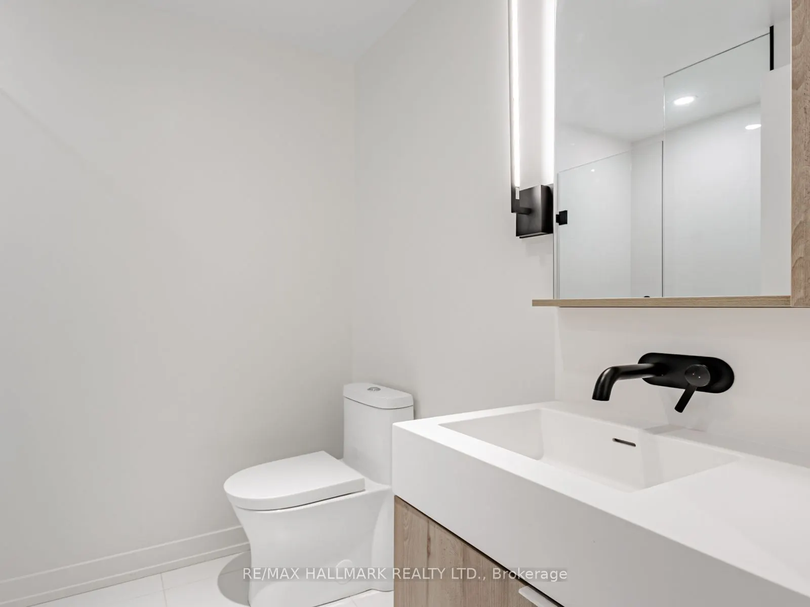 117 Broadway Avenue, #209N