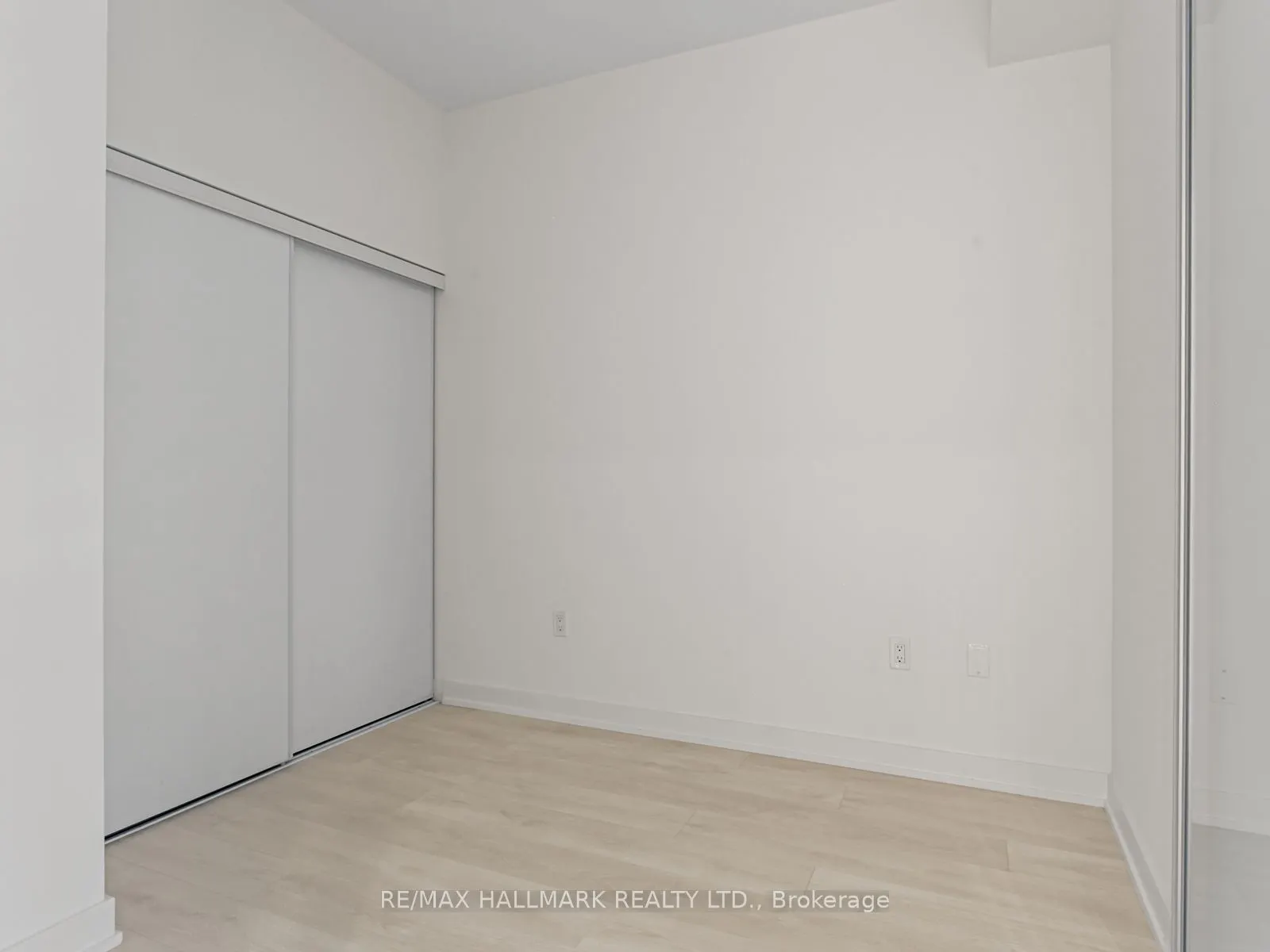 117 Broadway Avenue, #209N