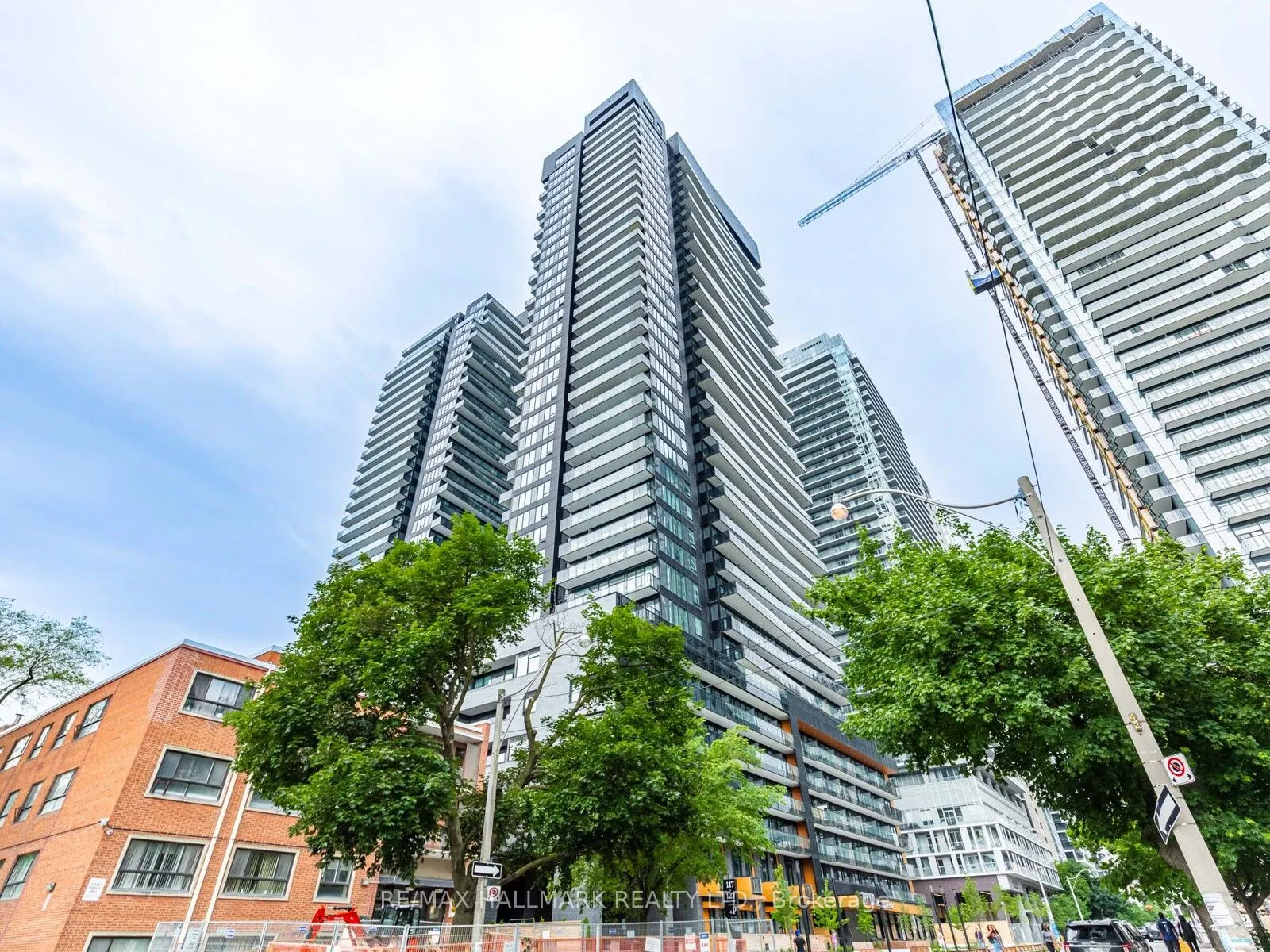 117 Broadway Avenue, #209N