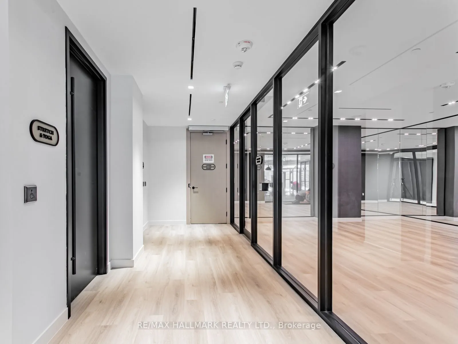 117 Broadway Avenue, #209N
