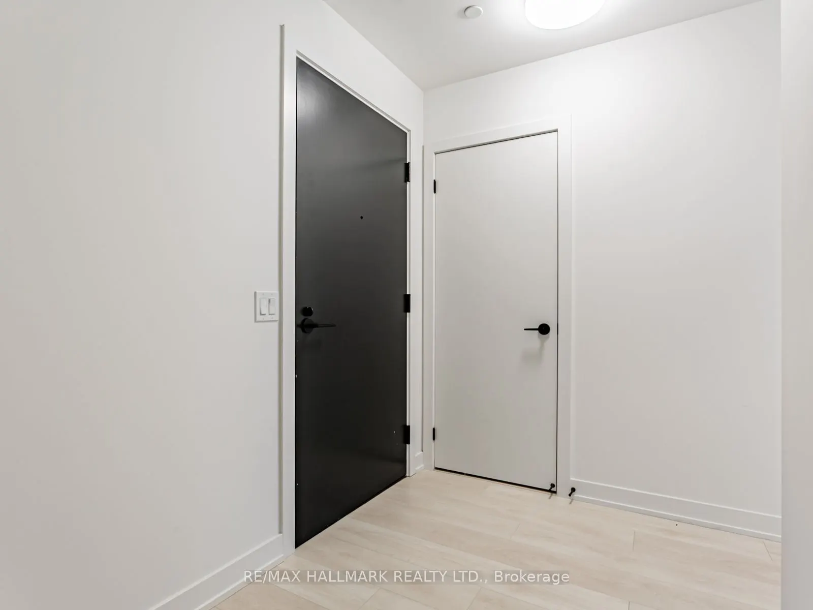 117 Broadway Avenue, #209N