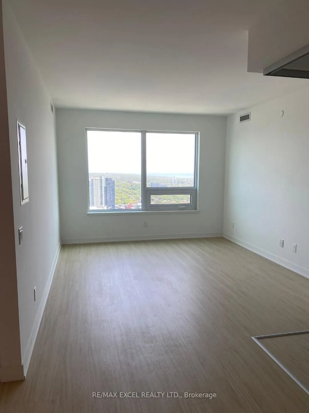 8 Wellesley Street W, #5508