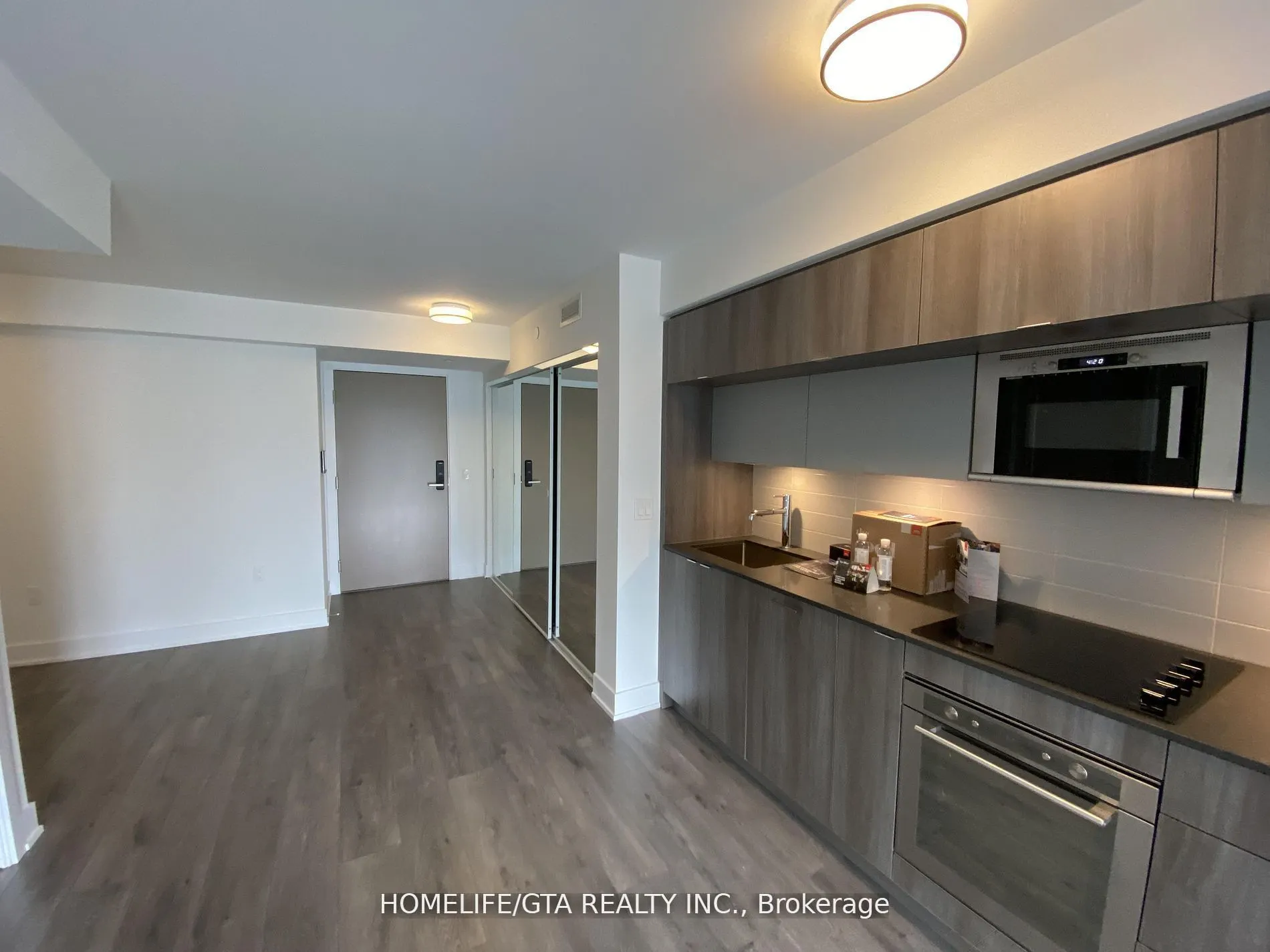 575 Bloor Street E, #1810