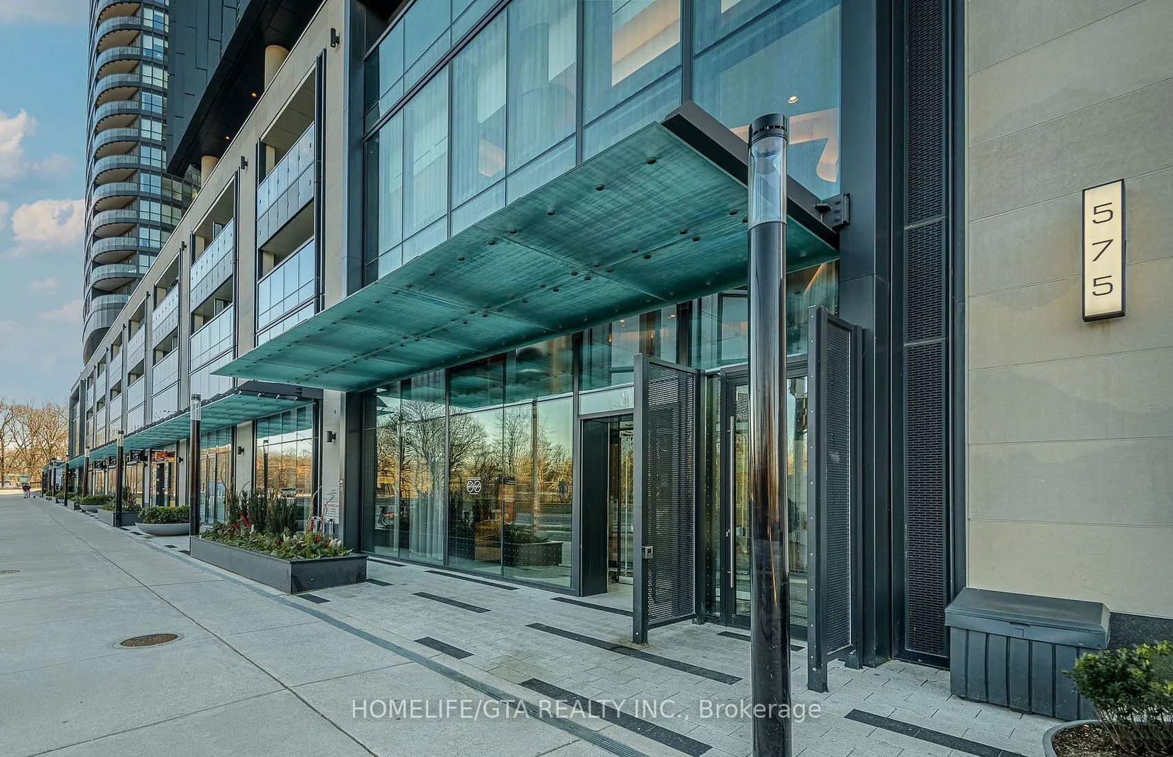 575 Bloor Street E, #1810
