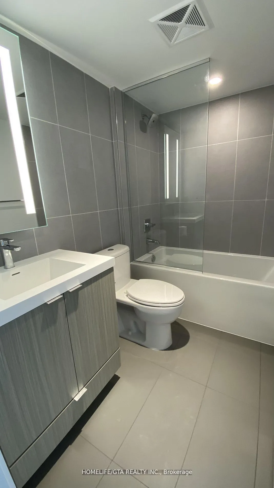 575 Bloor Street E, #1810
