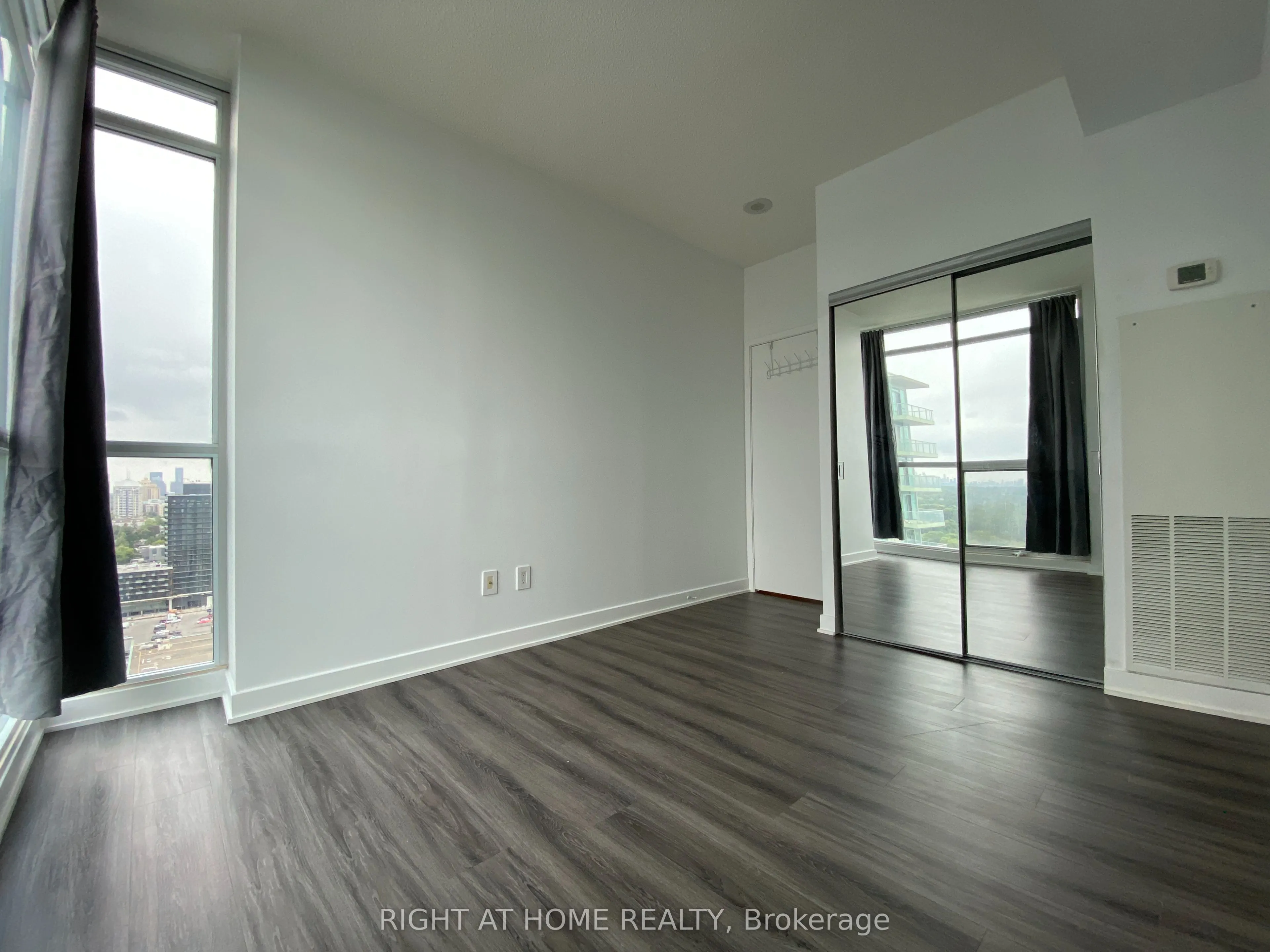 33 Singer Court, #3011