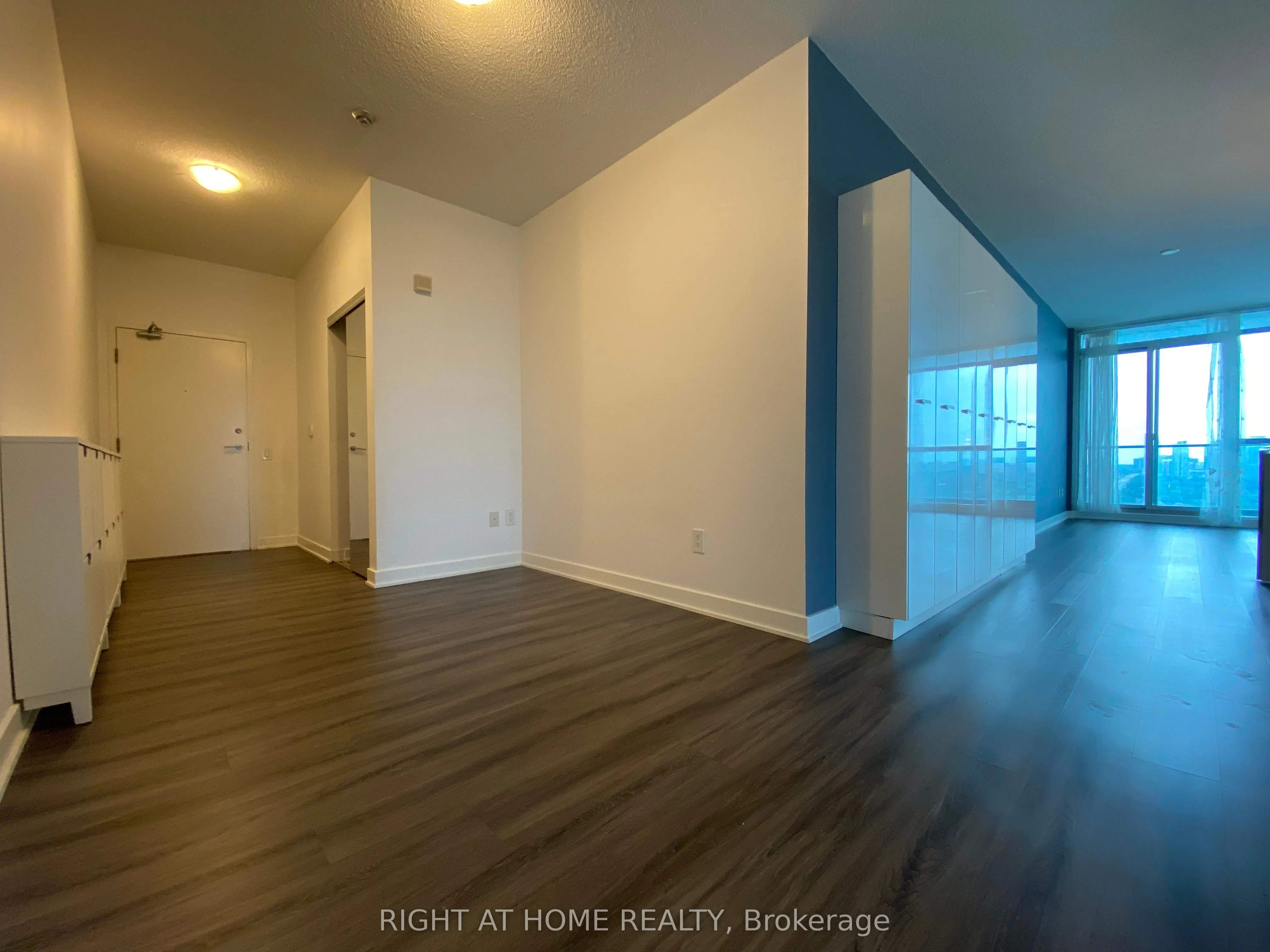 33 Singer Court, #3011
