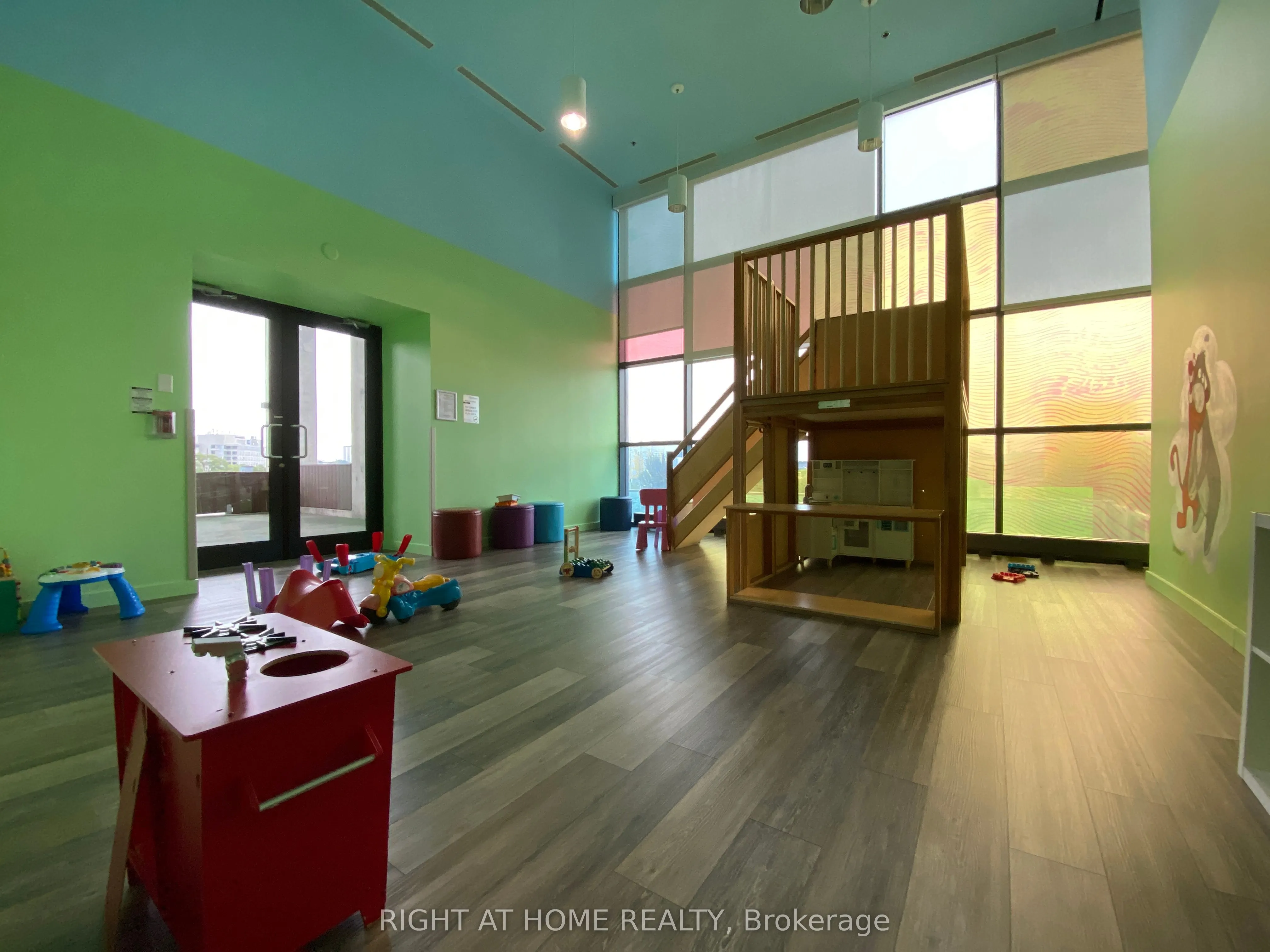 33 Singer Court, #3011