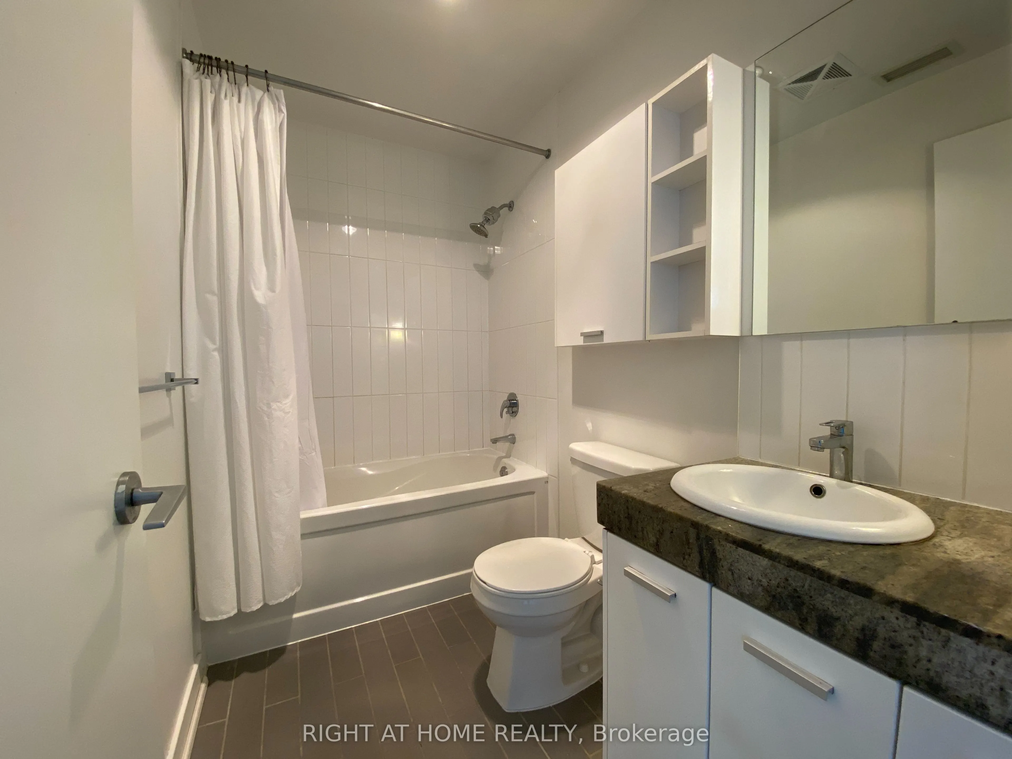 33 Singer Court, #3011