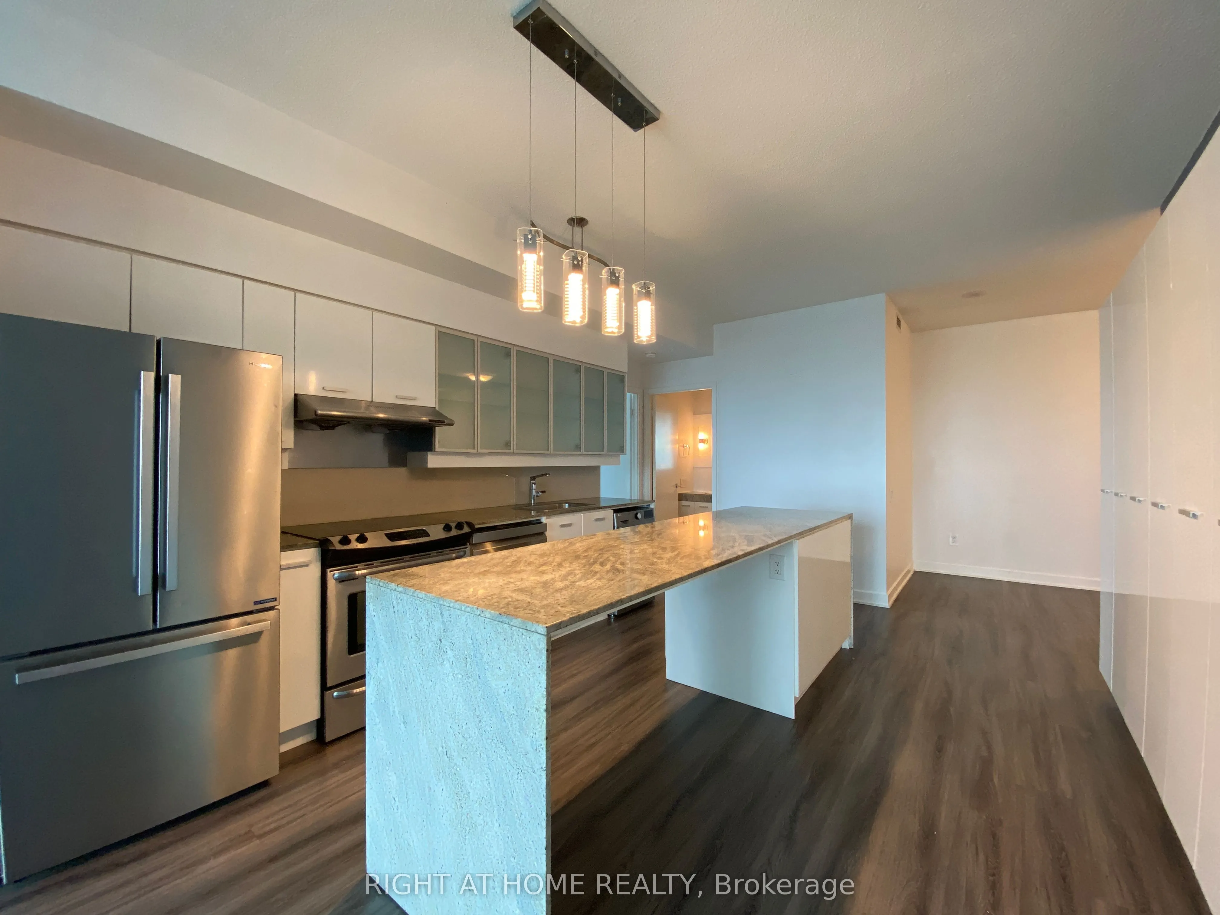 33 Singer Court, #3011