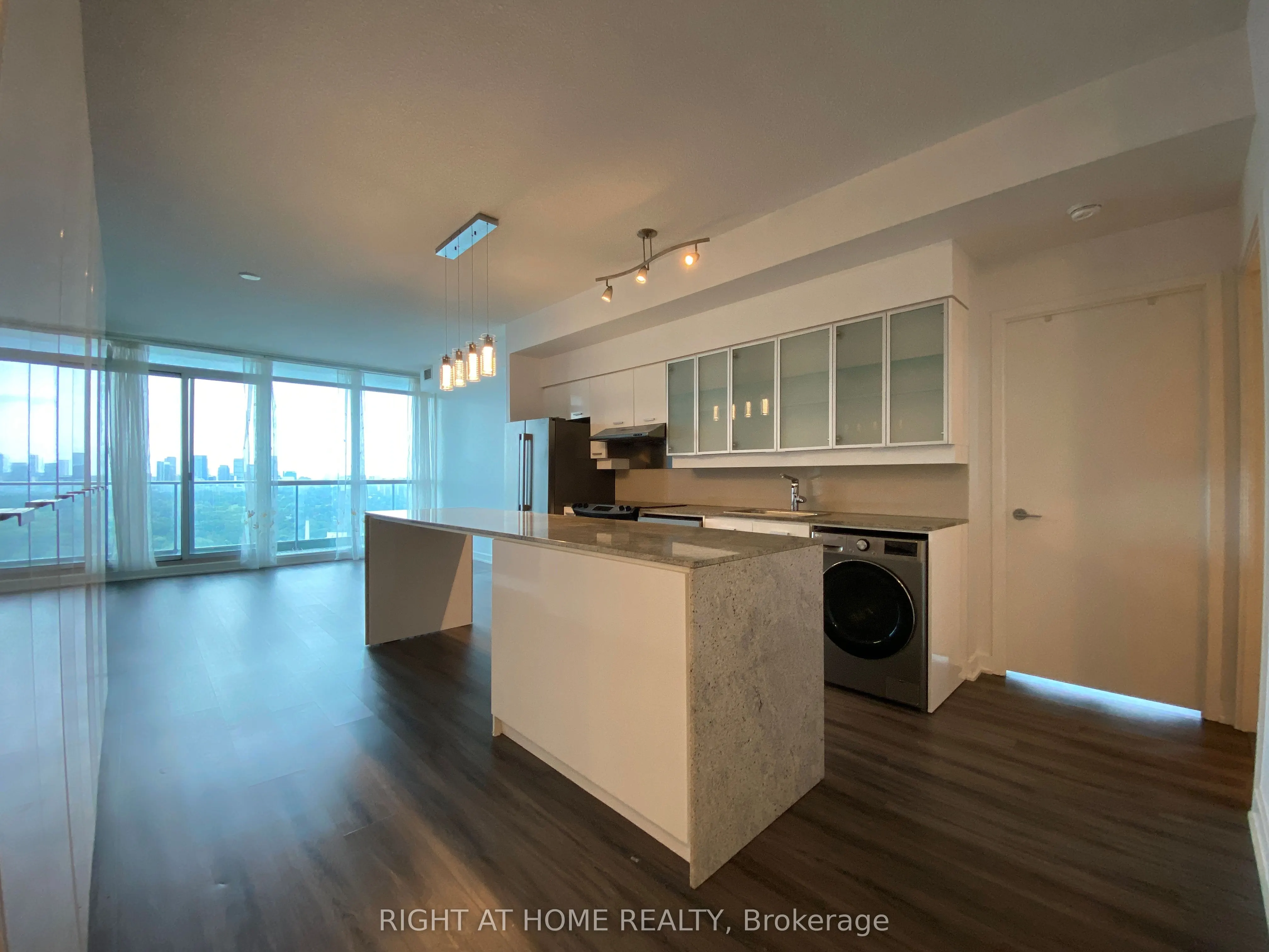 33 Singer Court, #3011
