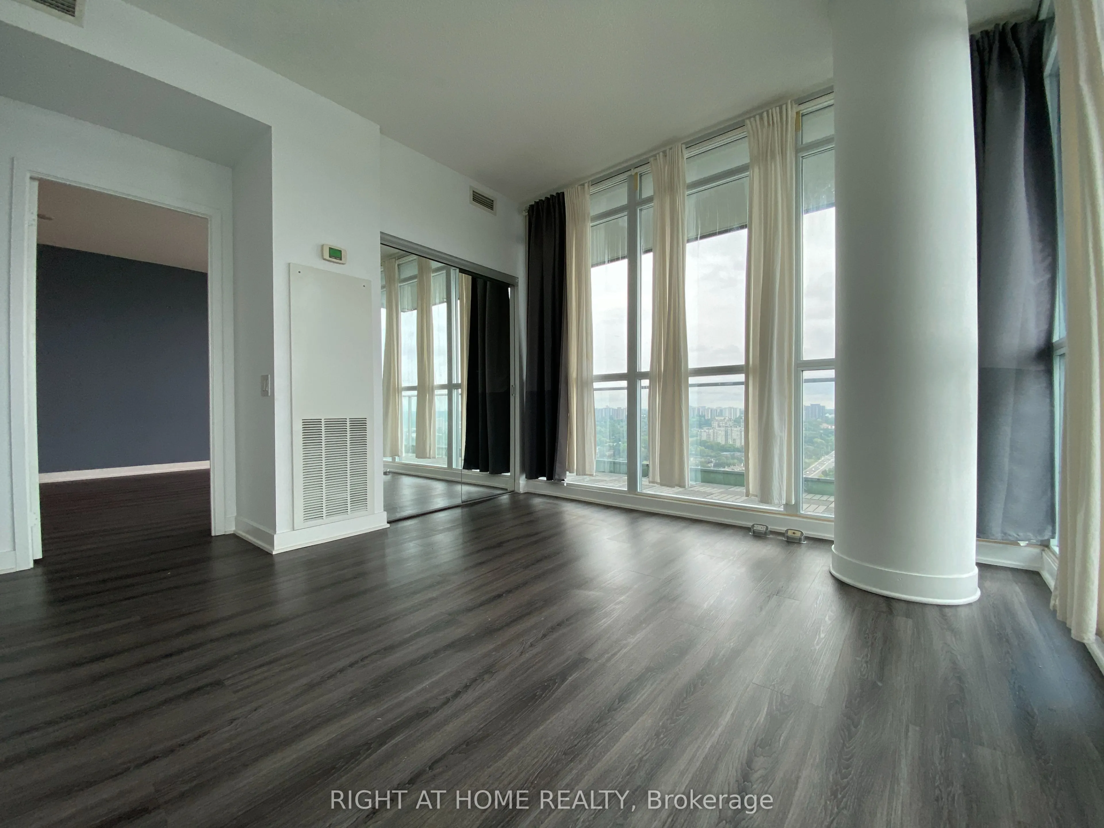 33 Singer Court, #3011