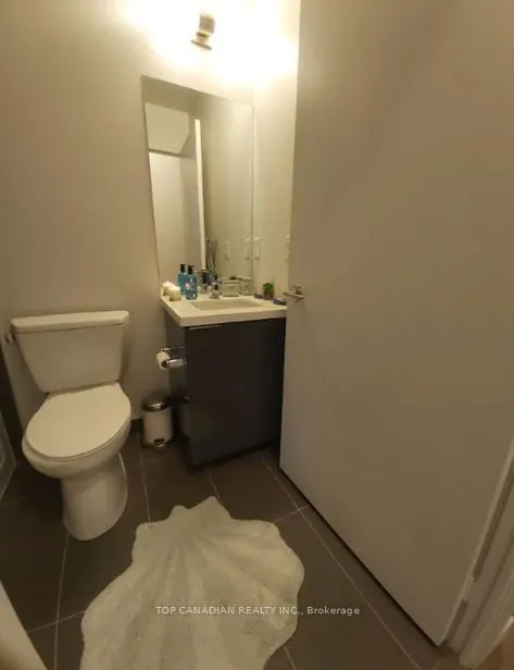 8 Eglinton Avenue E, #3302