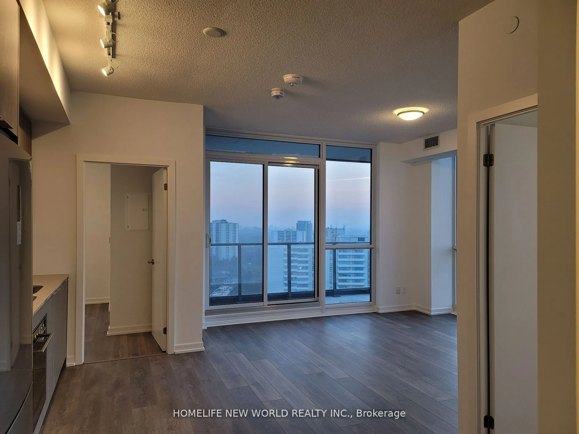 32 Forest Manor Road, #1610