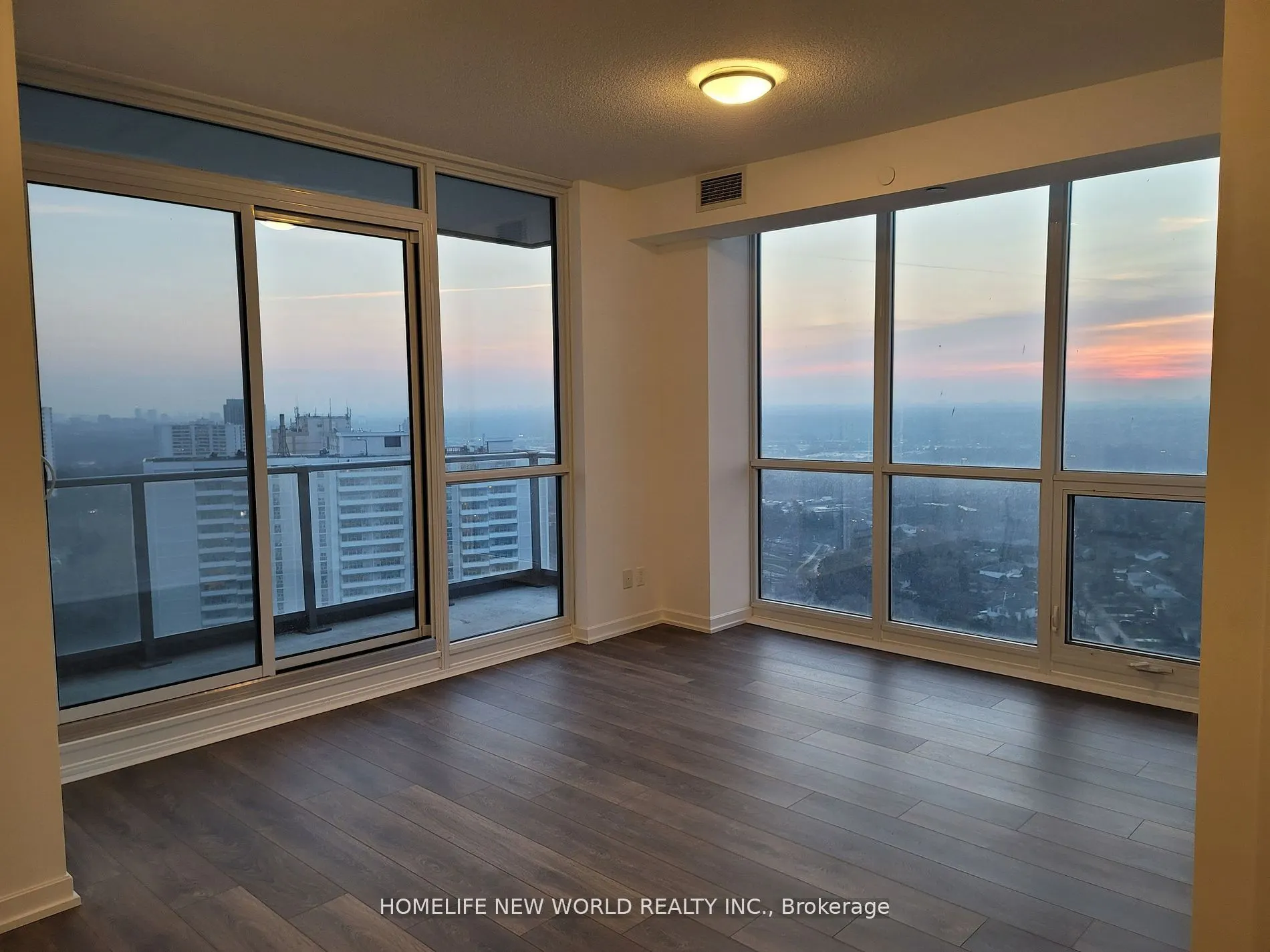 32 Forest Manor Road, #1610