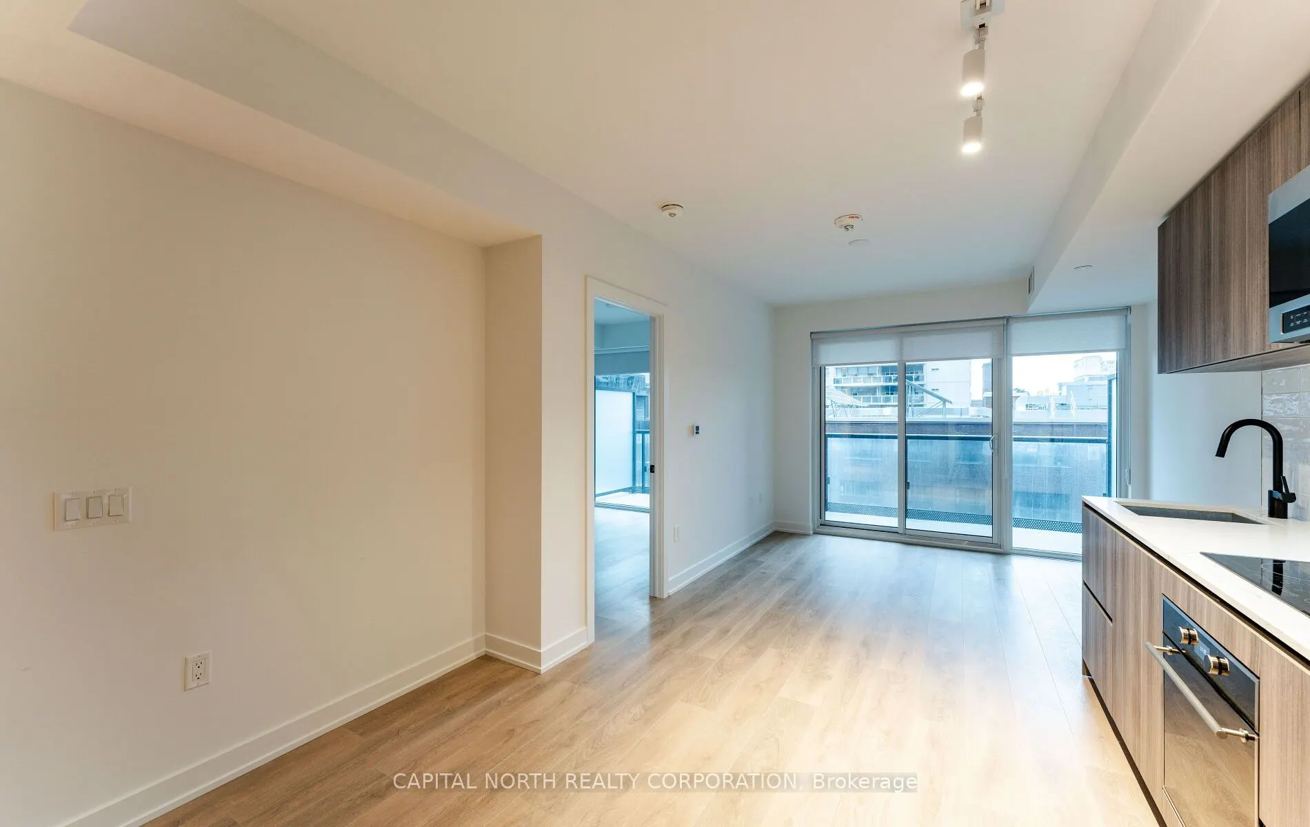 117 Broadway Avenue, #419