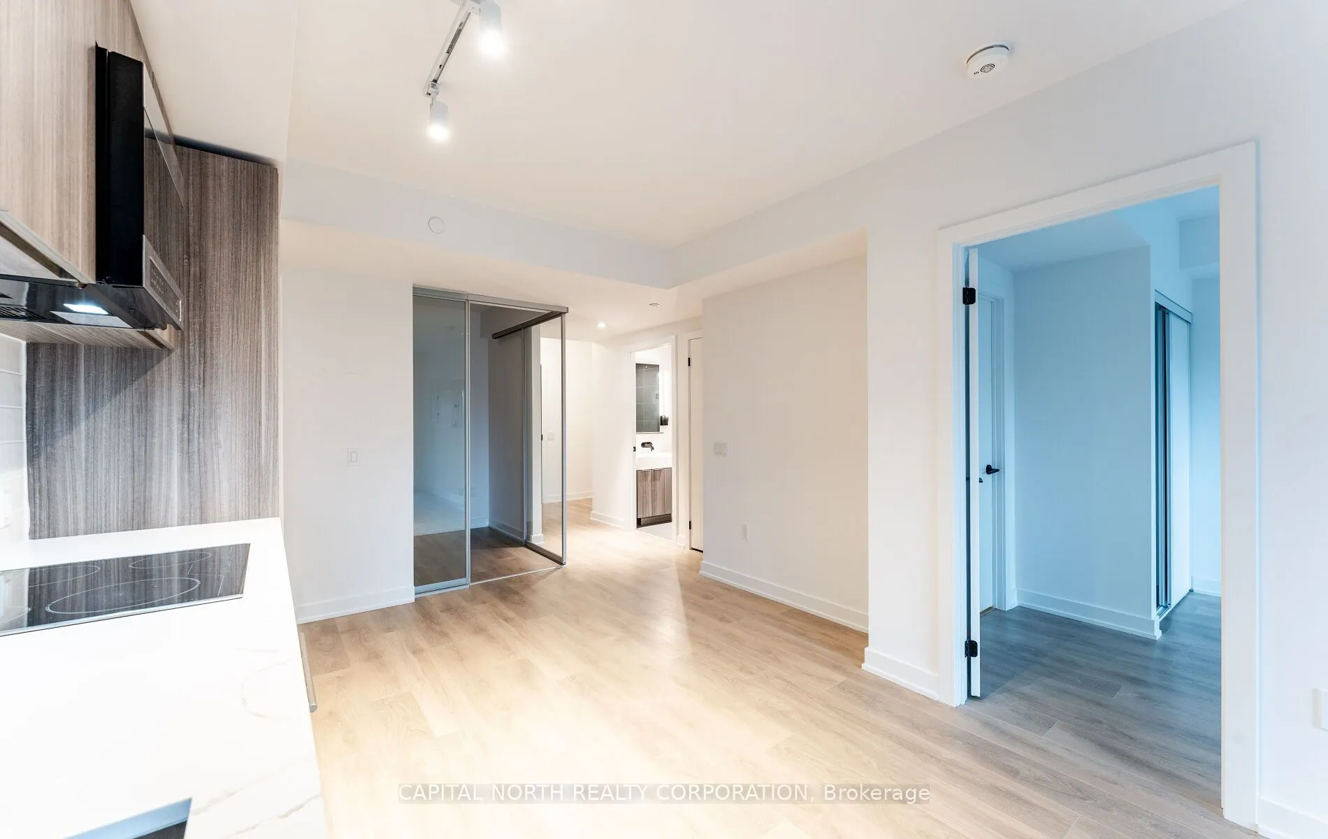 117 Broadway Avenue, #419