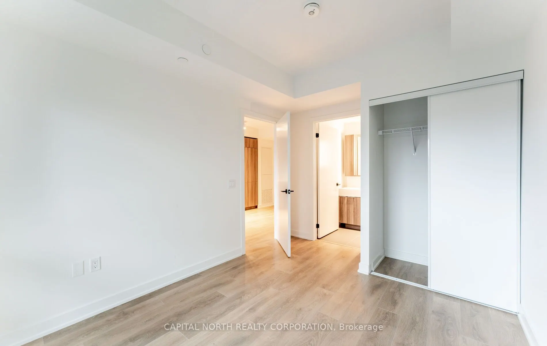 117 Broadway Avenue, #419