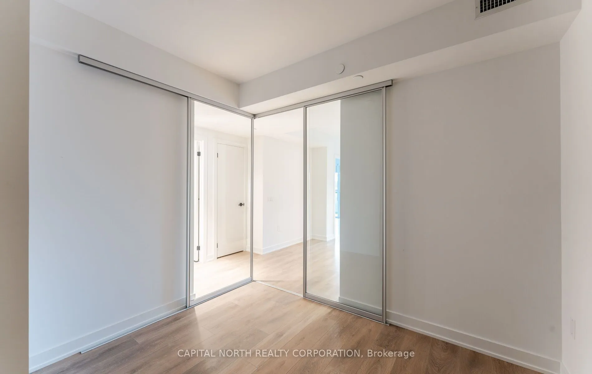 117 Broadway Avenue, #419