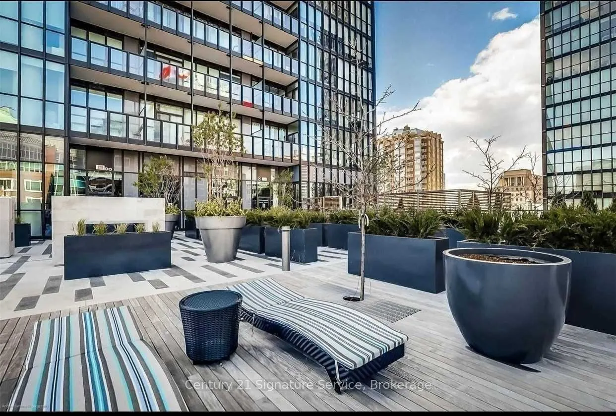 101 Charles Street E, #411