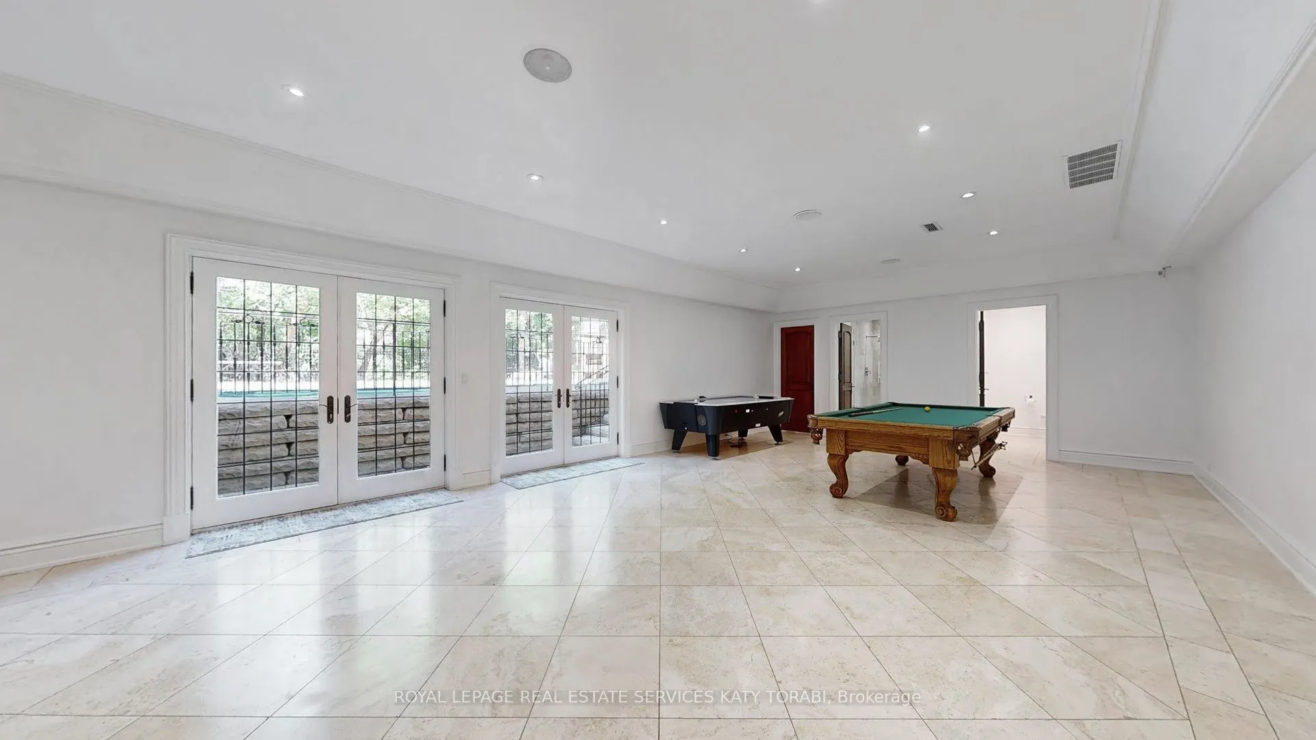 14 St Margarets Drive