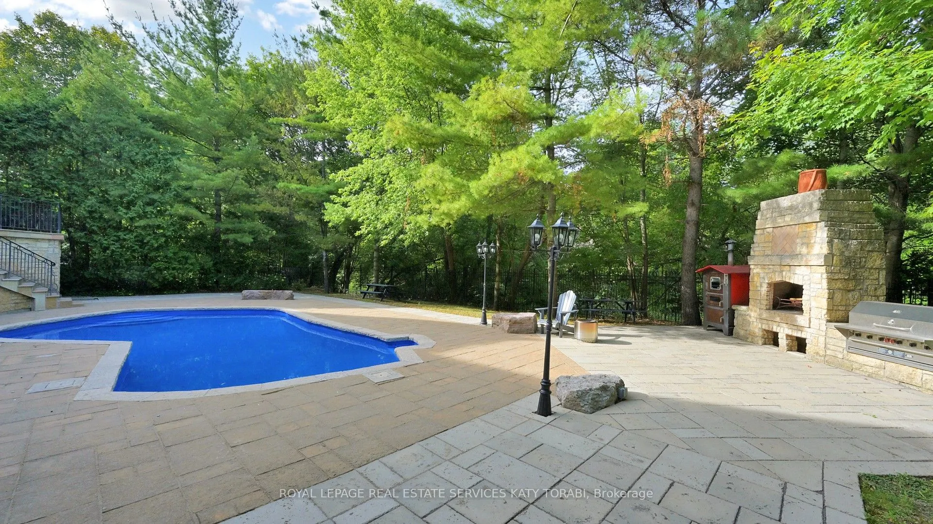 14 St Margarets Drive