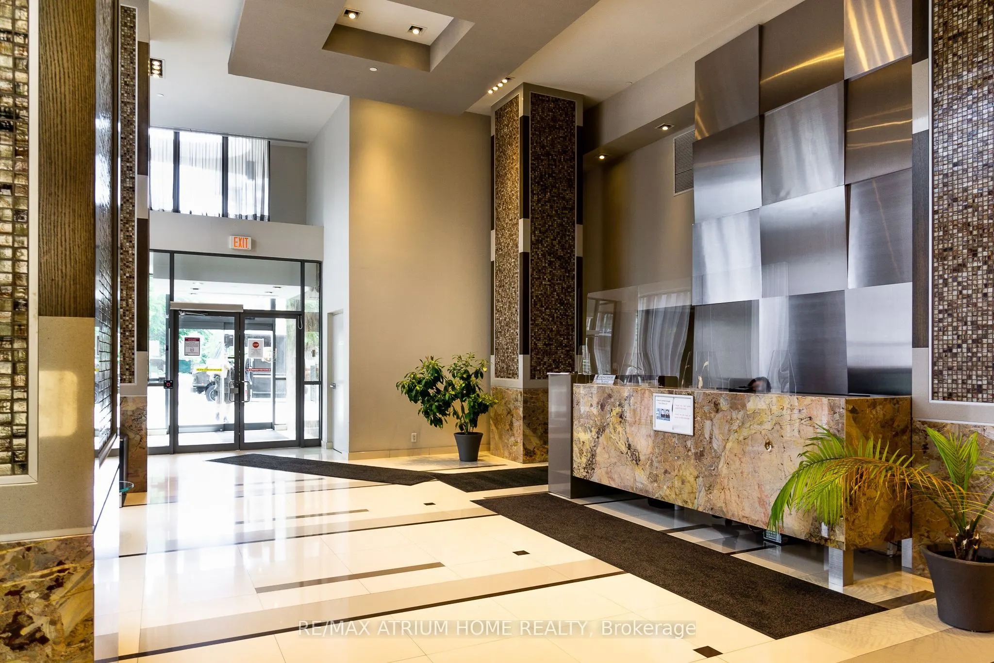 26 Norton Avenue, #410