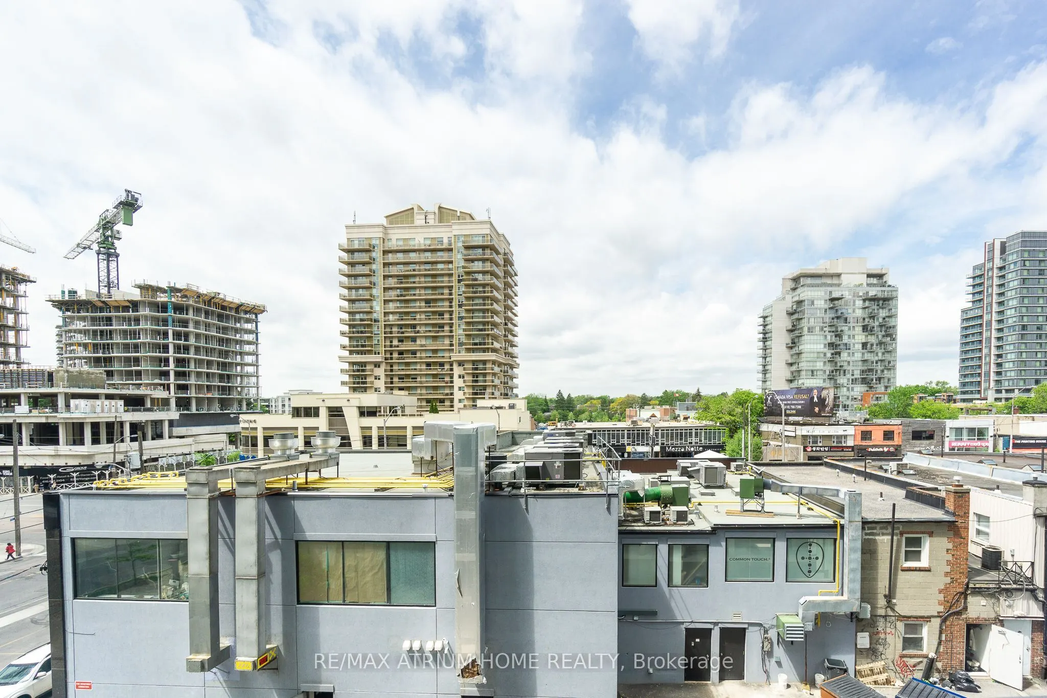26 Norton Avenue, #410