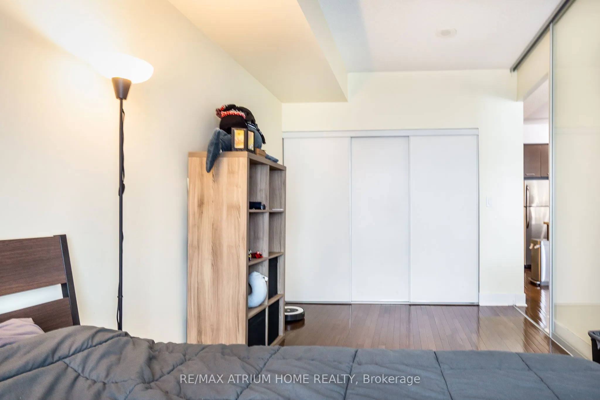 26 Norton Avenue, #410