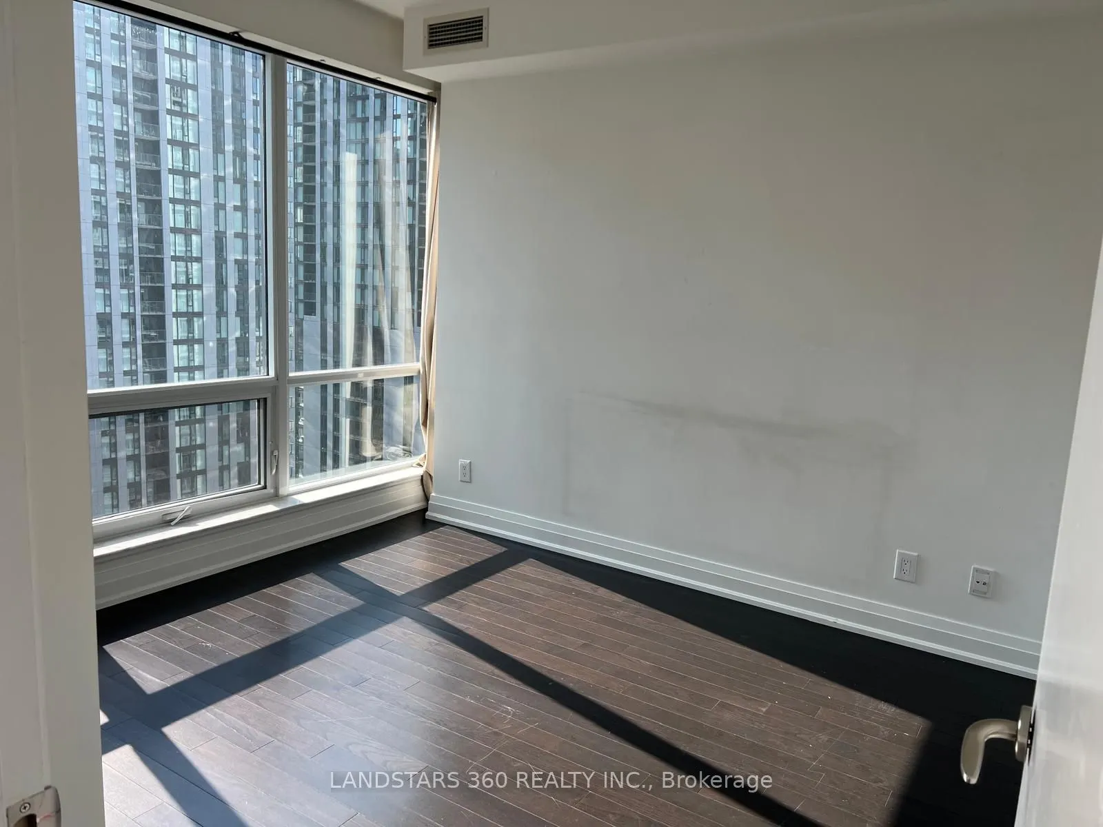 80 John Street, #2803