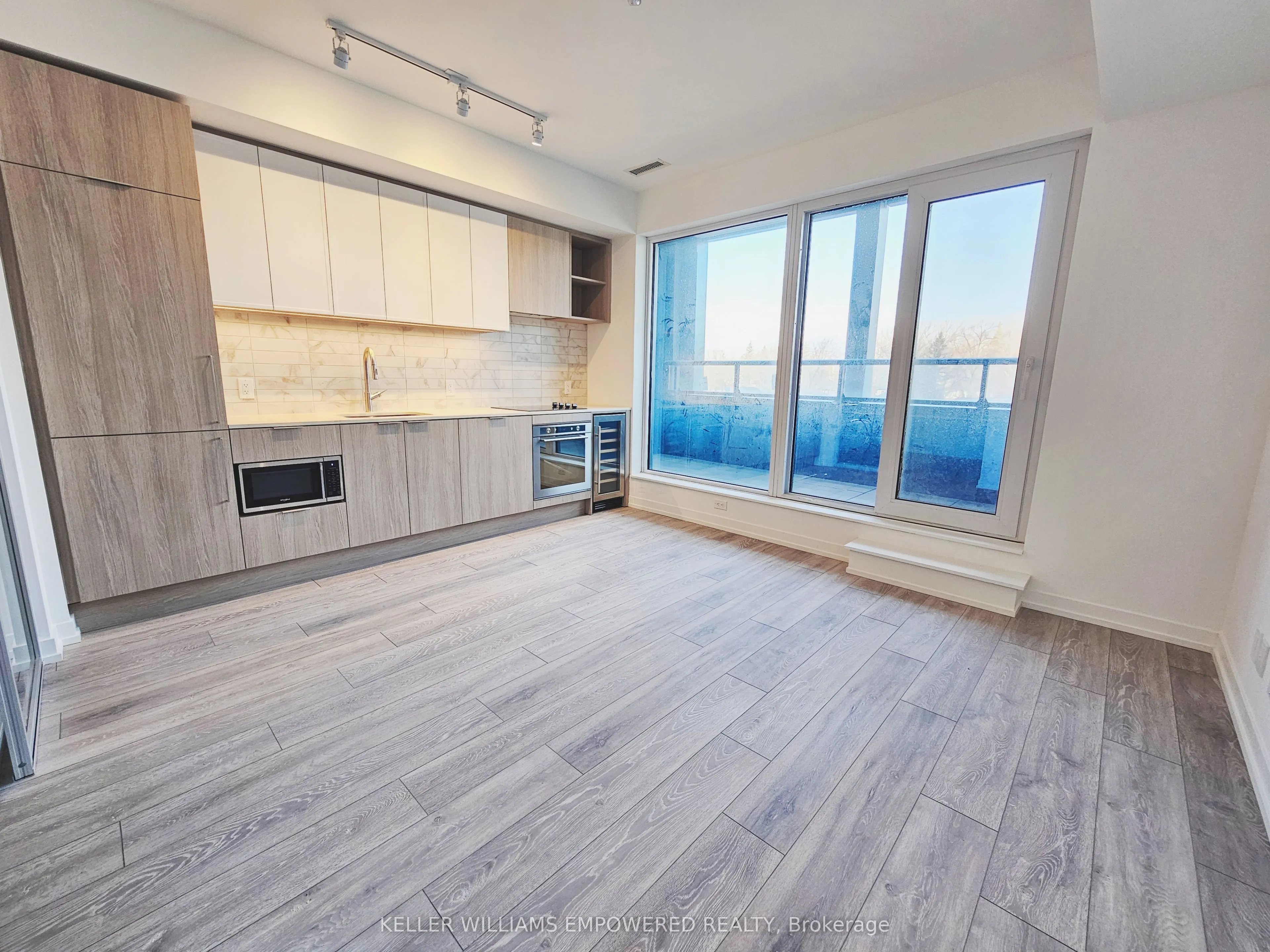 2020 Bathurst Street, #623