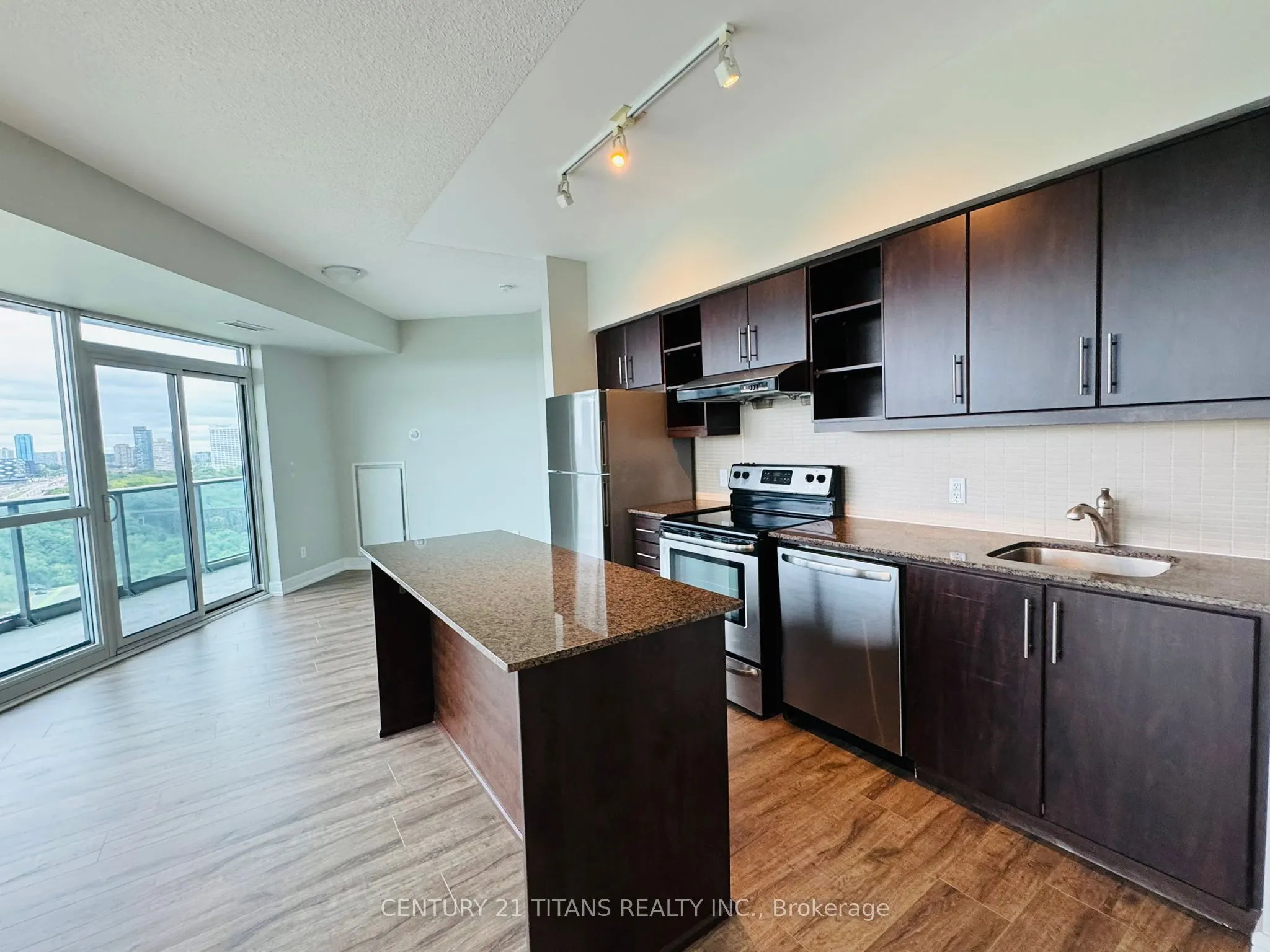 35 Brian Peck Crescent, #1406