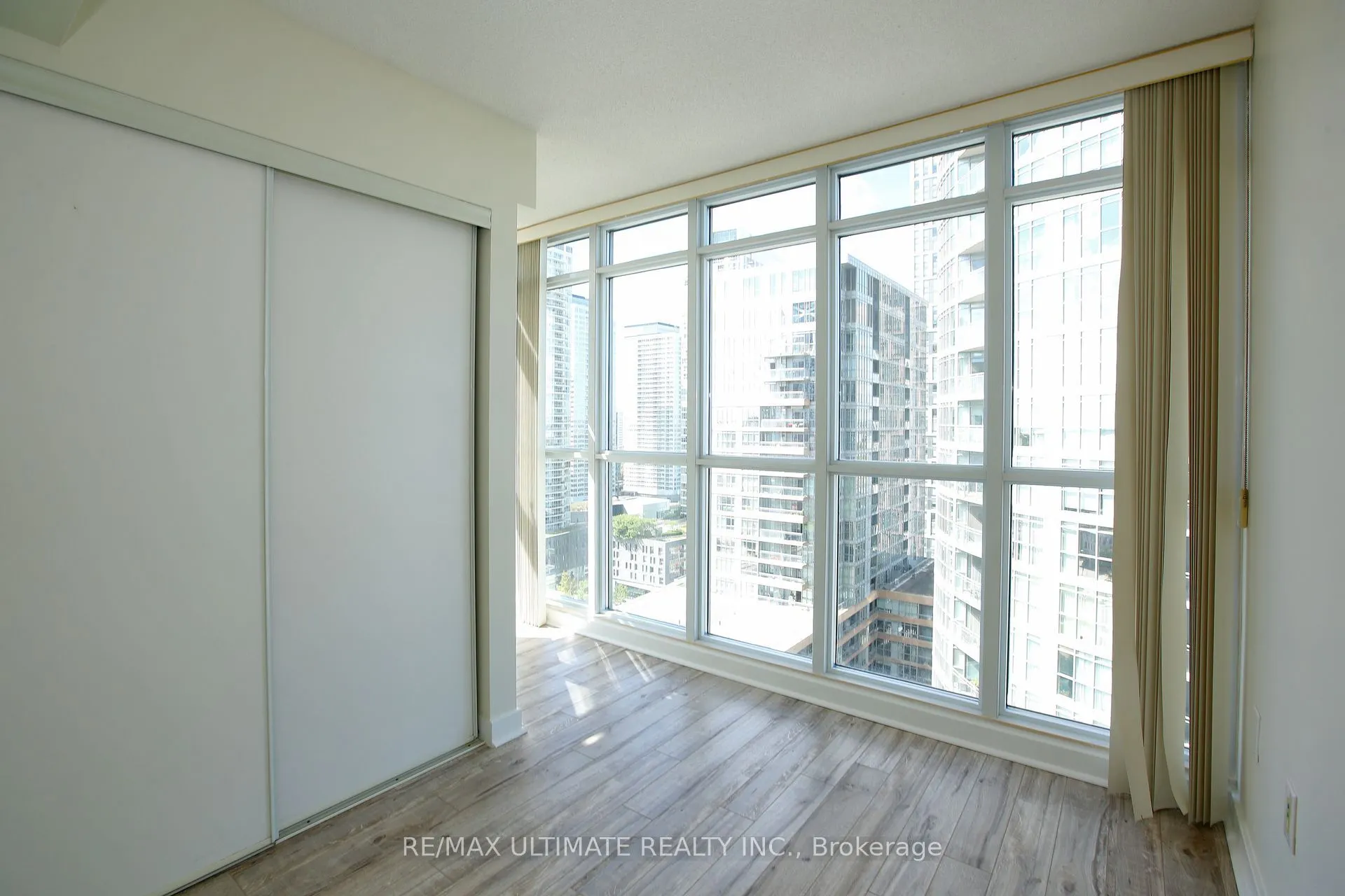 15 Iceboat Terrace, #2109