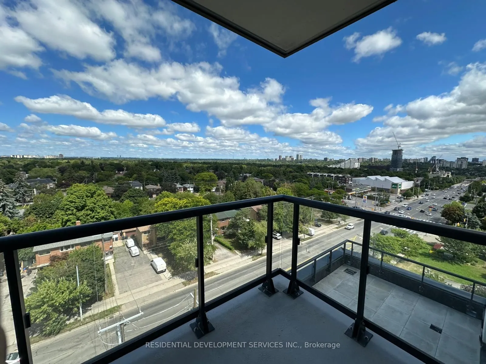 699 Sheppard Avenue E, #915