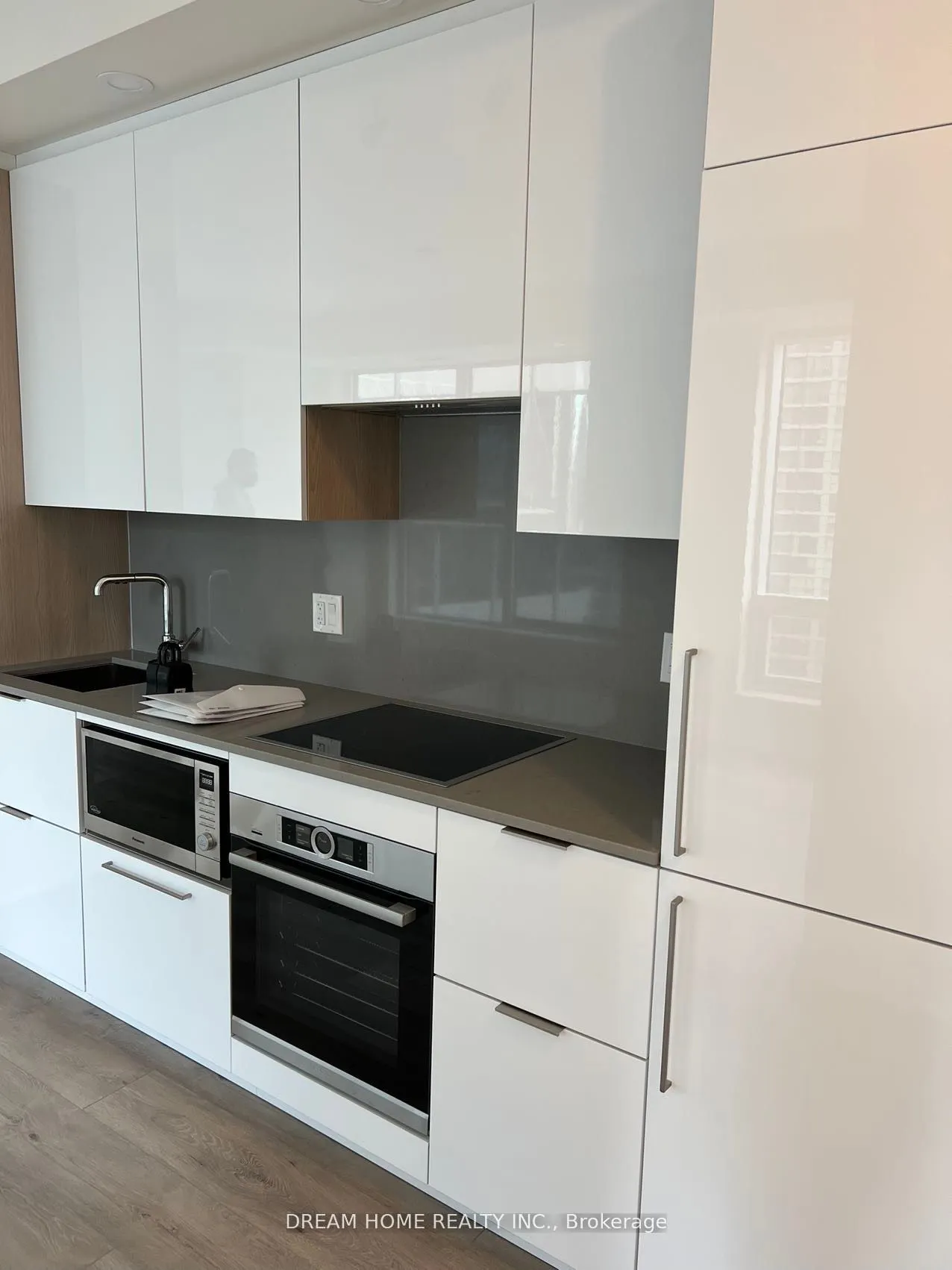 28 Freeland Street, #1304