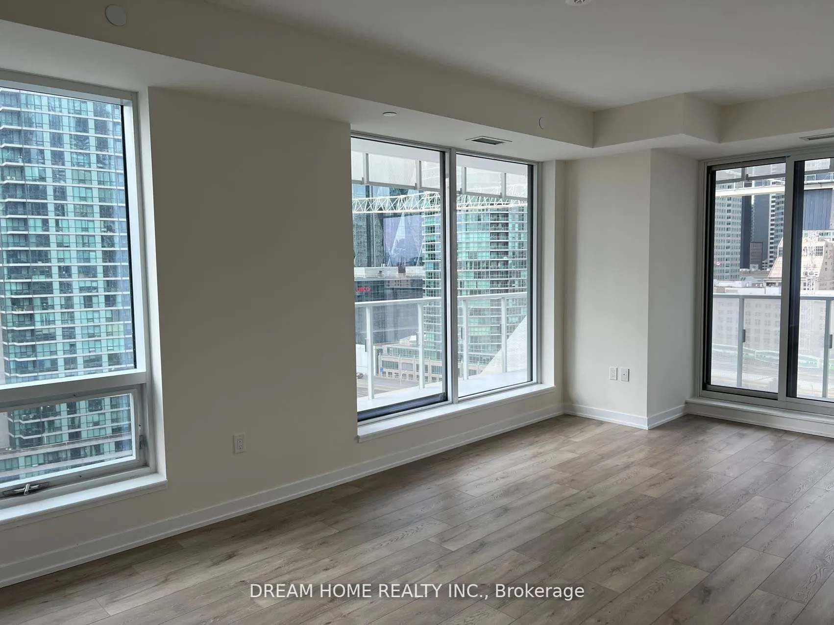 28 Freeland Street, #1304