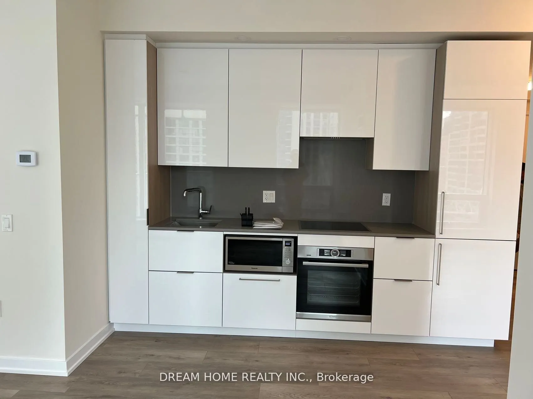 28 Freeland Street, #1304