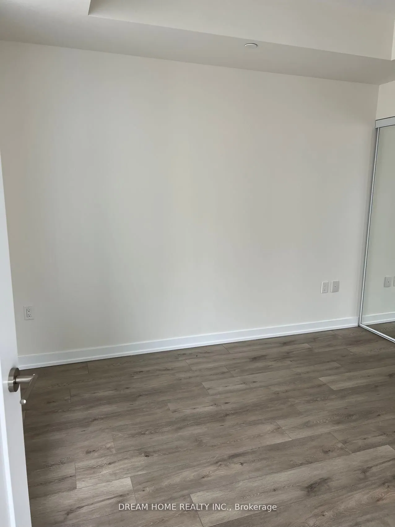 28 Freeland Street, #1304