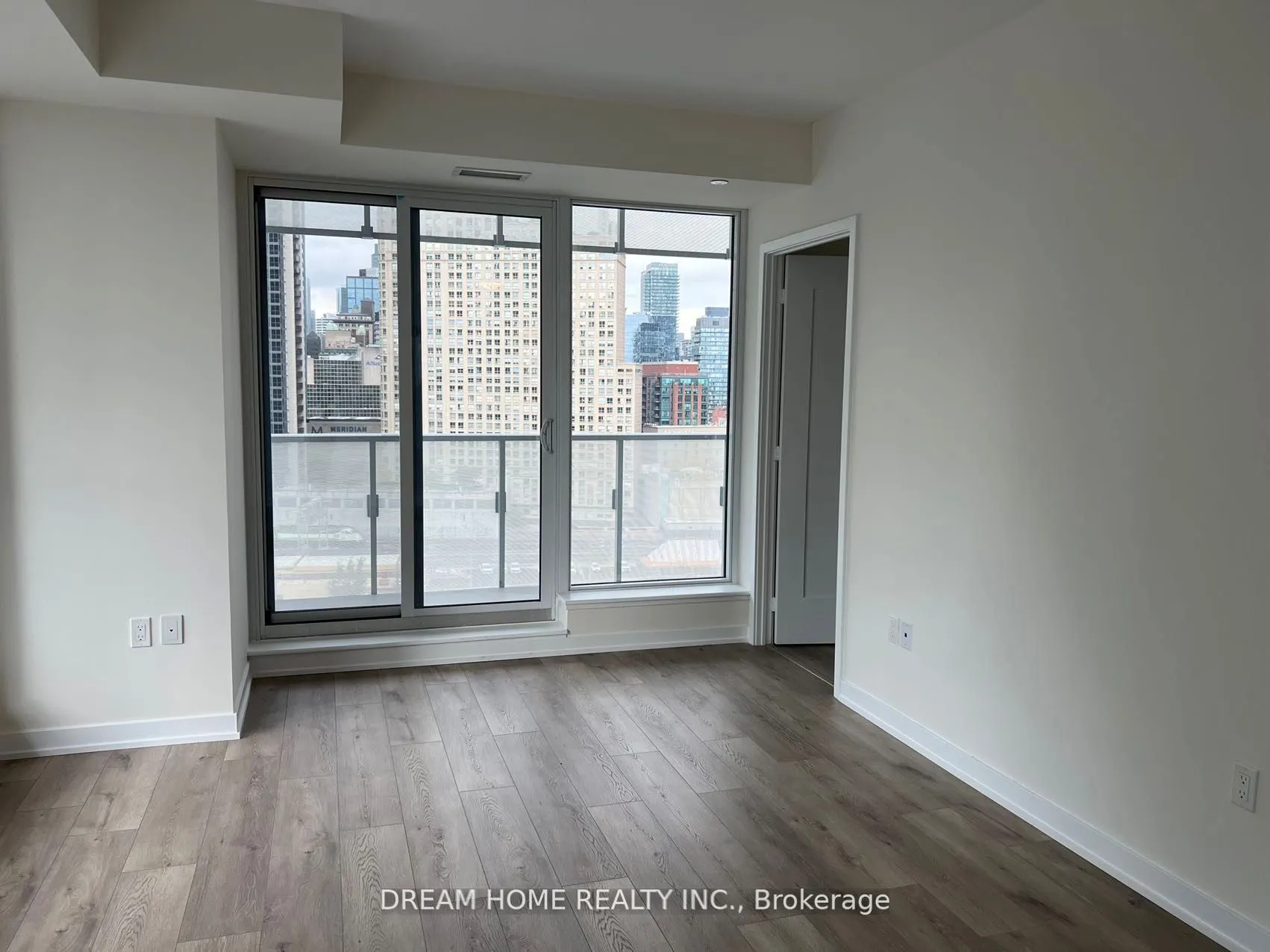 28 Freeland Street, #1304