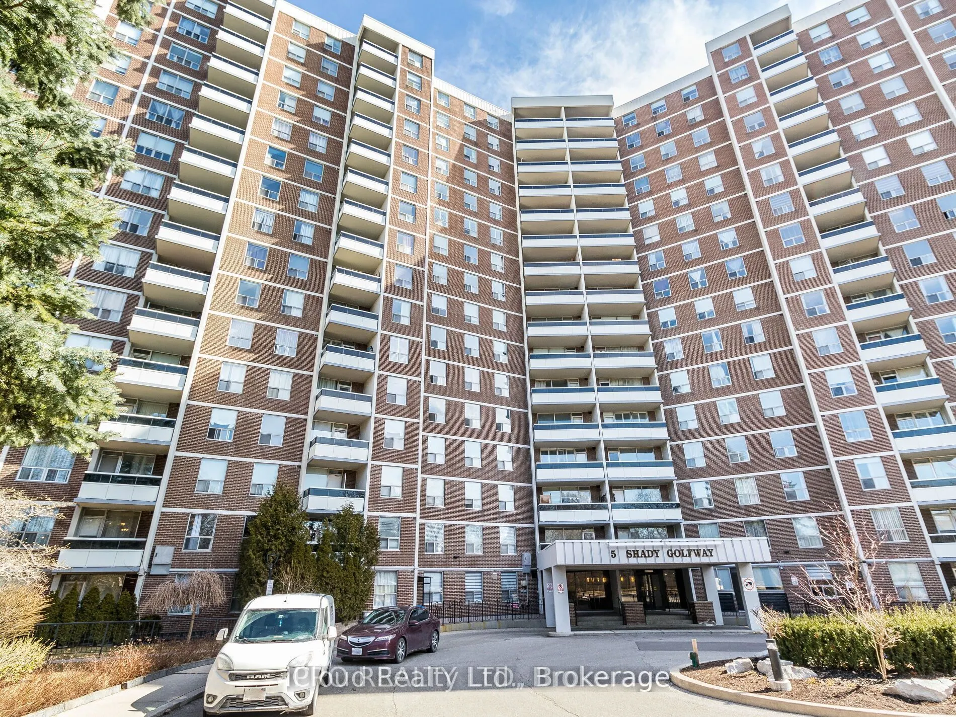 5 Shady Golfway, #205