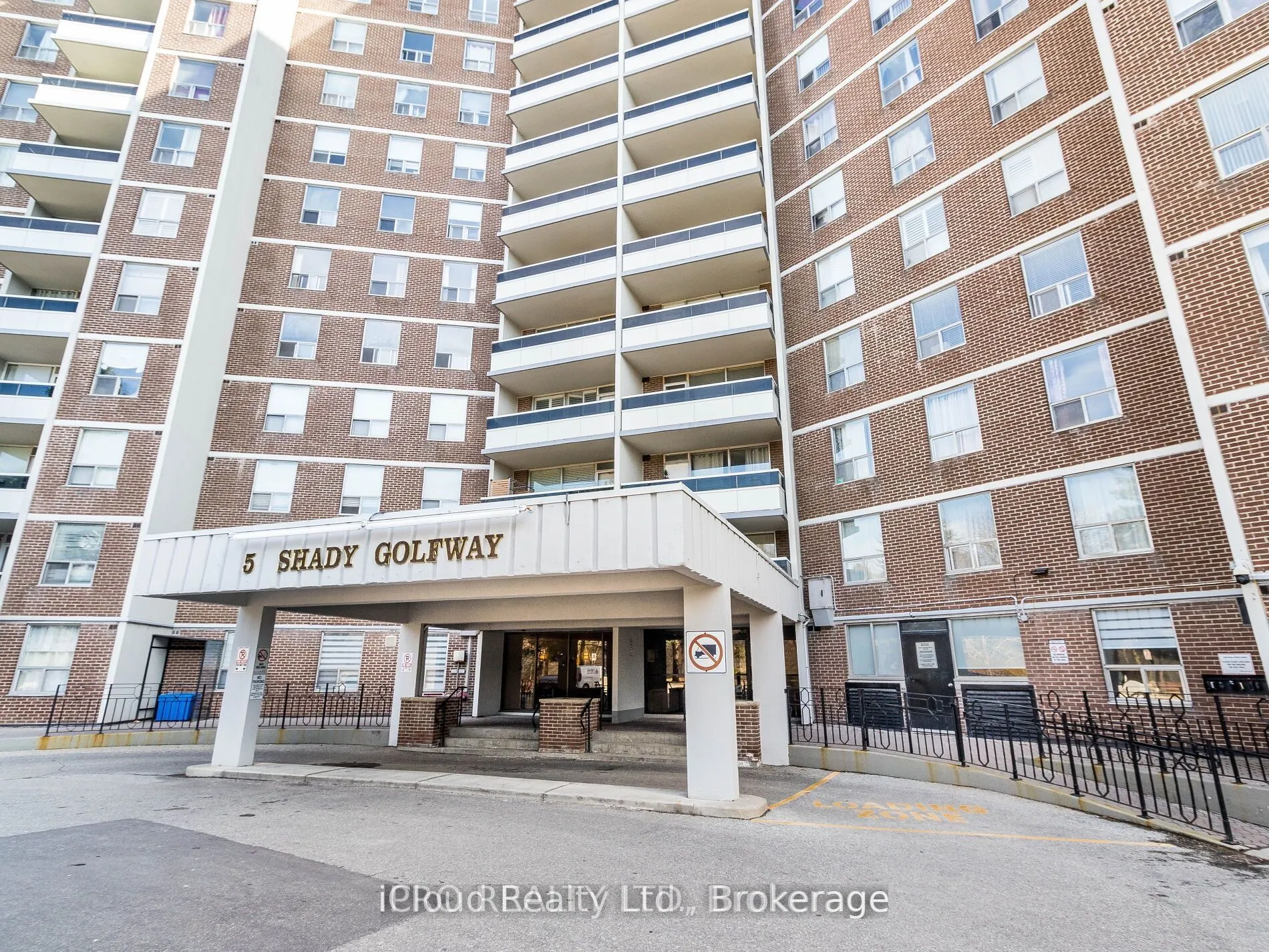 5 Shady Golfway, #205