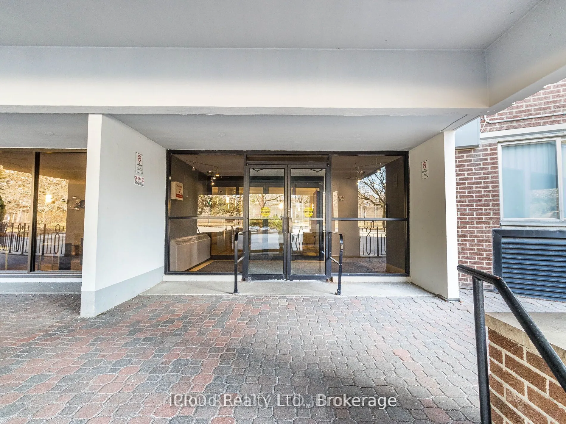 5 Shady Golfway, #205