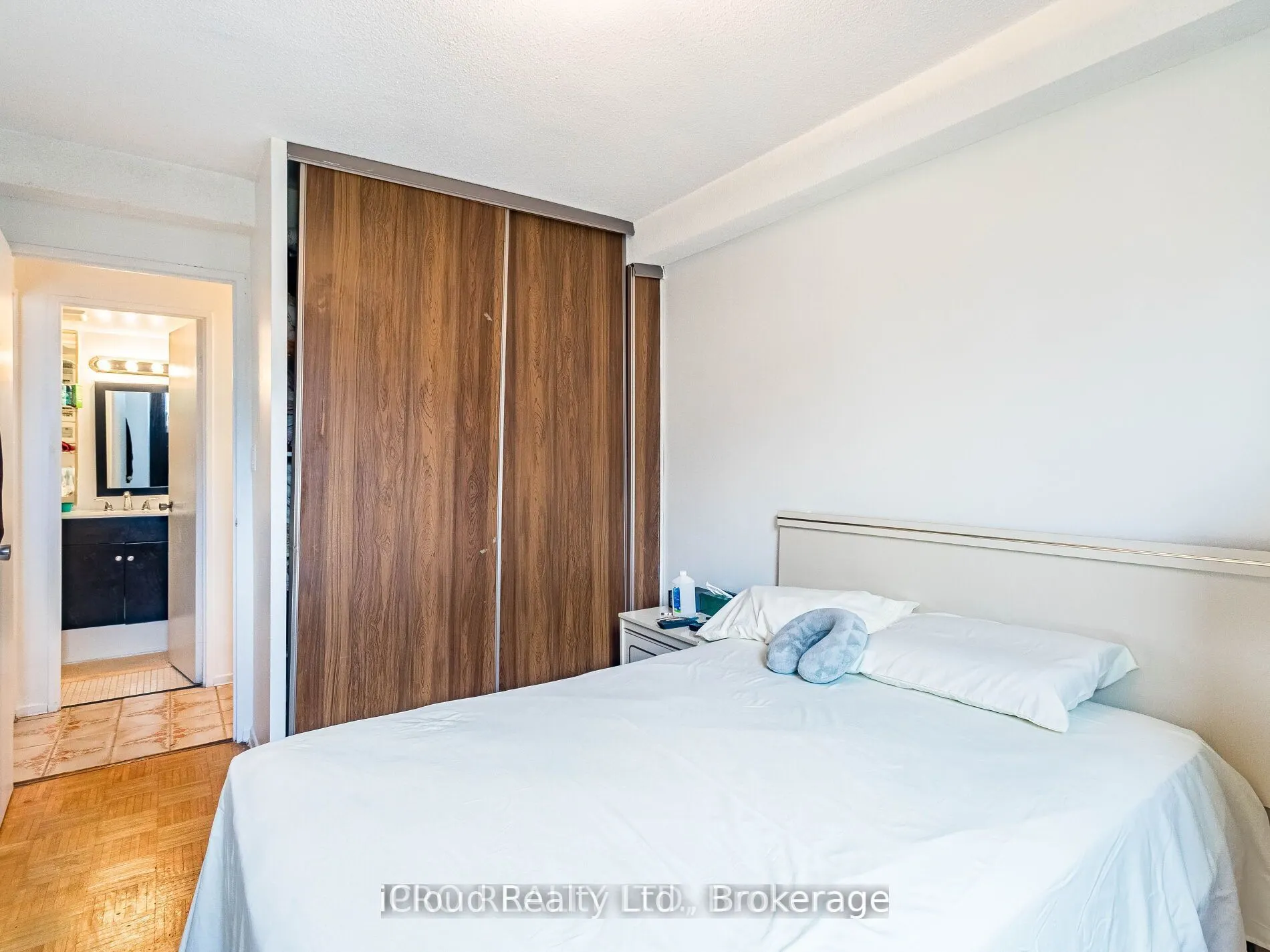 5 Shady Golfway, #205