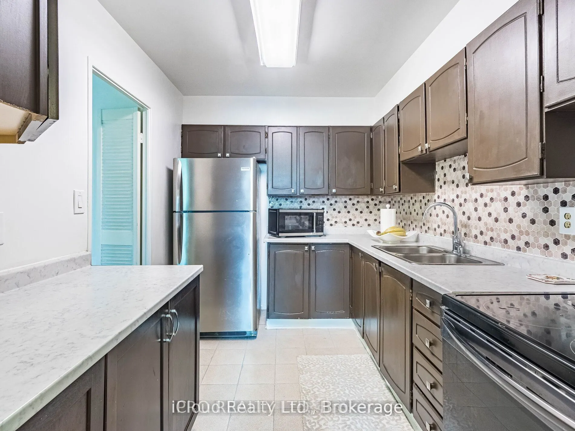 5 Shady Golfway, #205