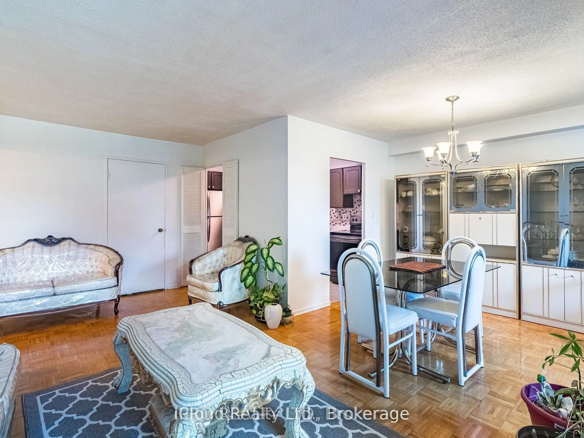 5 Shady Golfway, #205