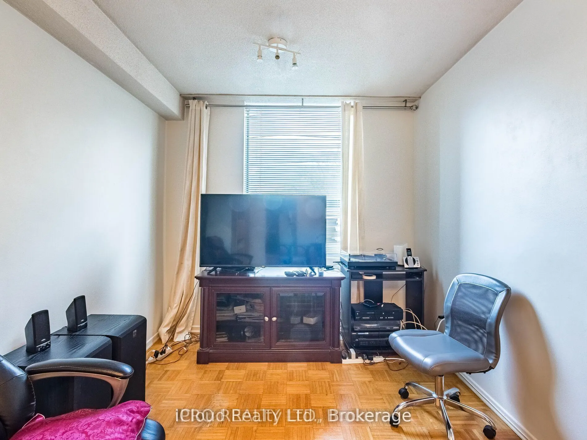5 Shady Golfway, #205